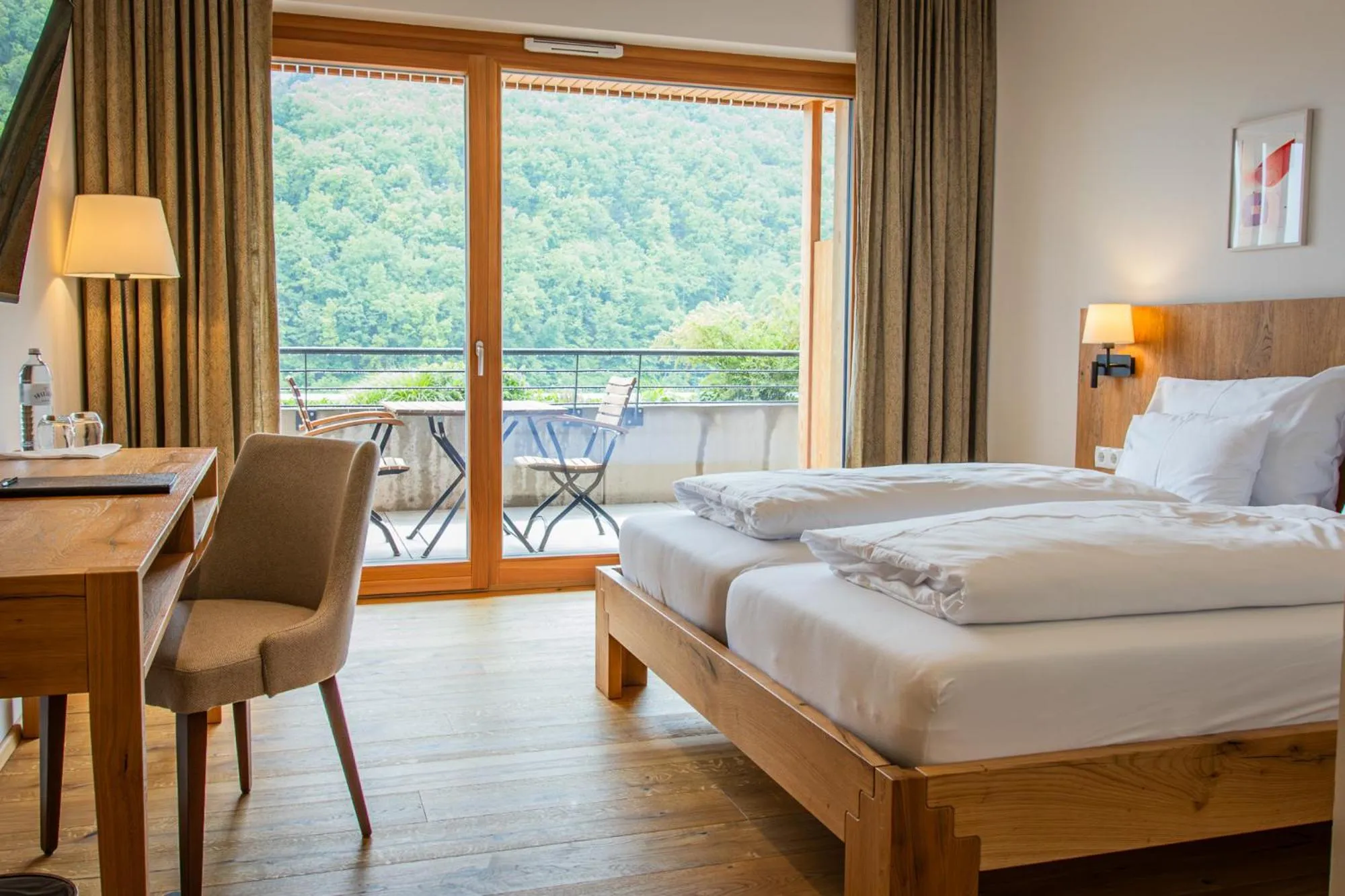 Bed in Weinhaus Nigl - Hotel, Restaurant und Spa