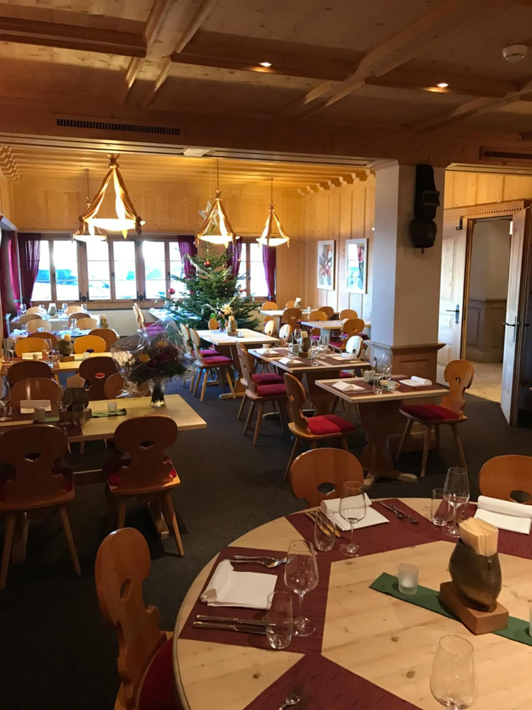 Restaurant/places to eat in Cucagna