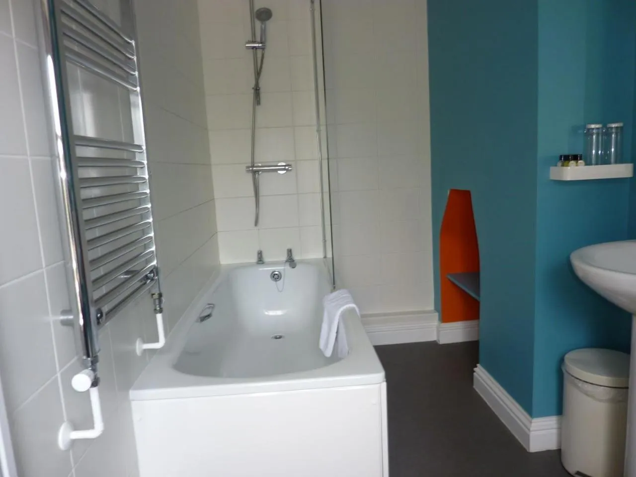 Property building in The Tally Ho