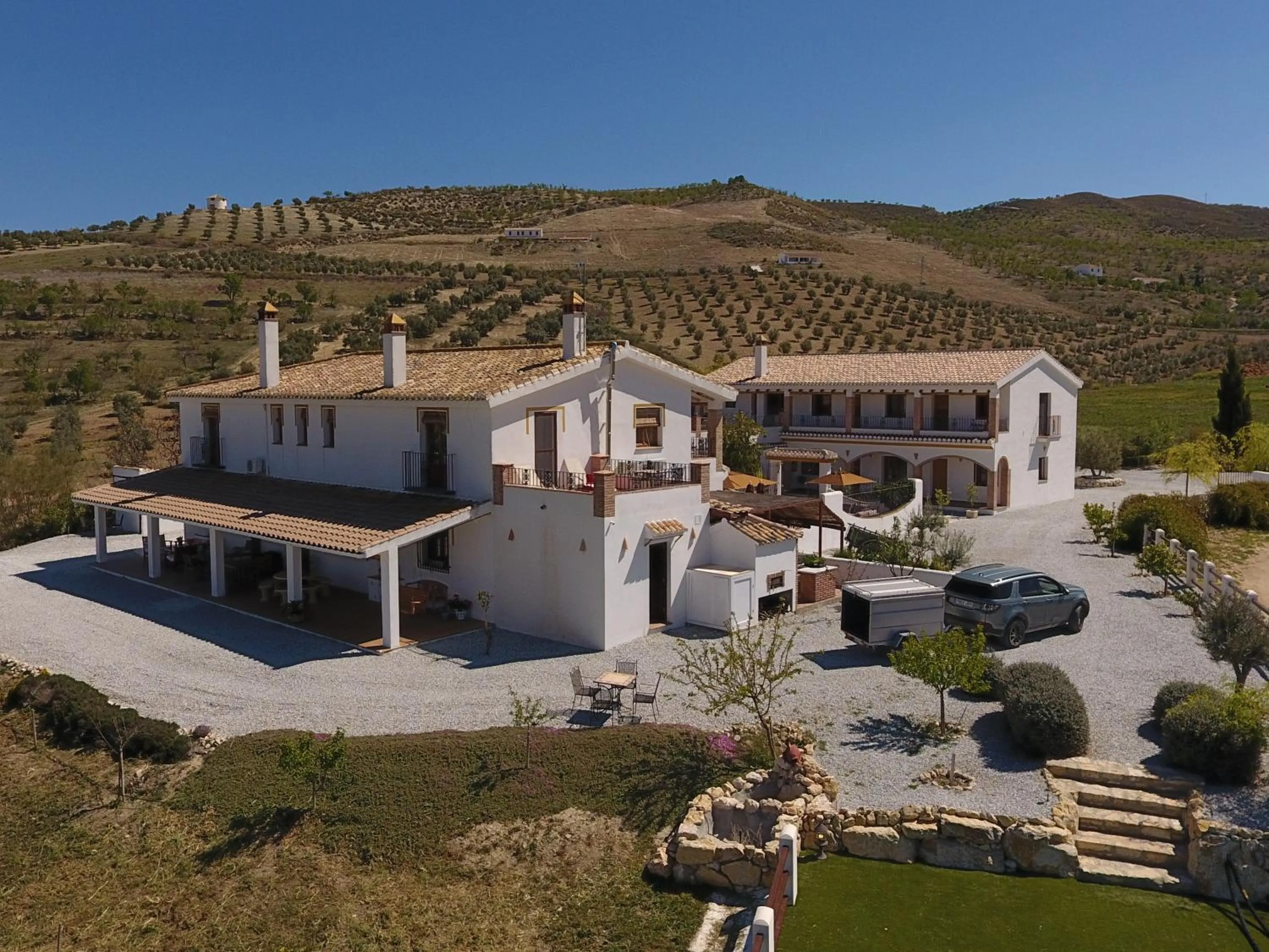 Property building in El Amparo