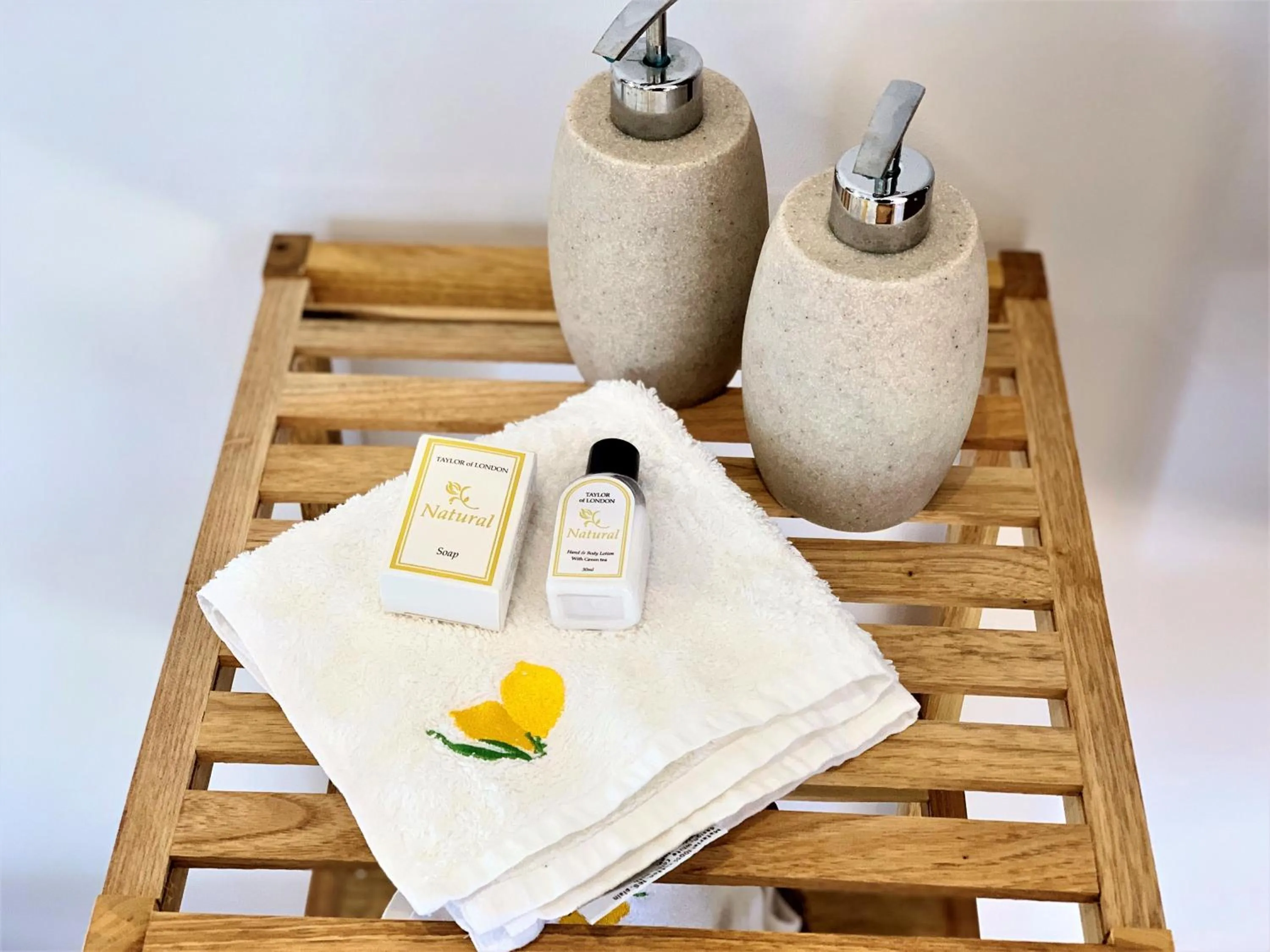 Area and facilities in El Amparo