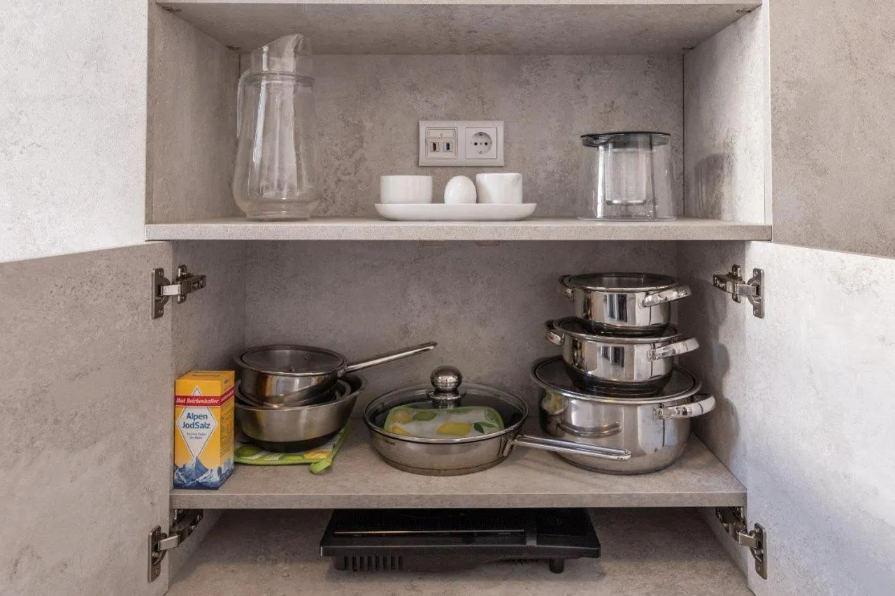 Kitchen or kitchenette in TRIO Apartment Hotel Berlin