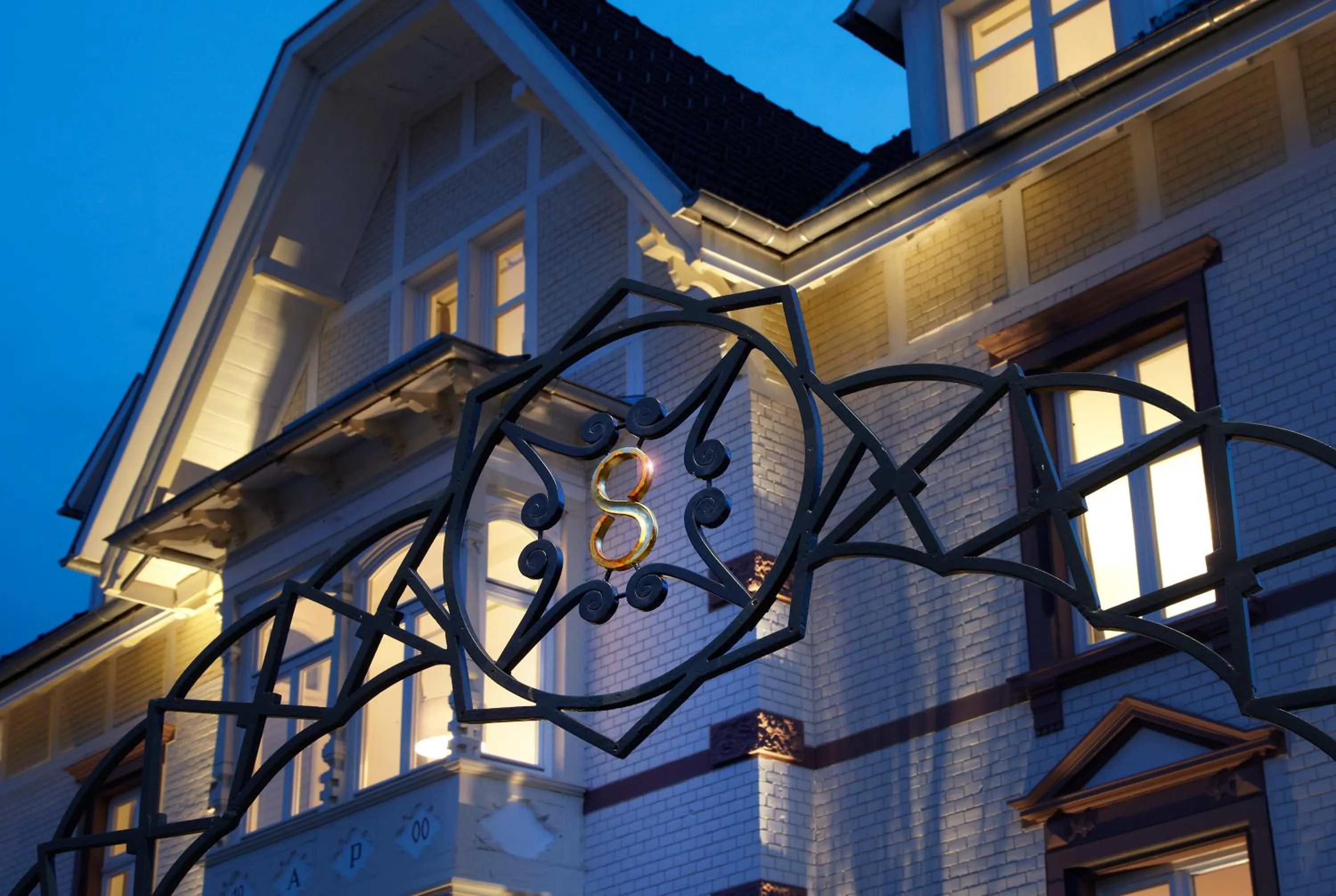 Facade/entrance in Hotel Villa8