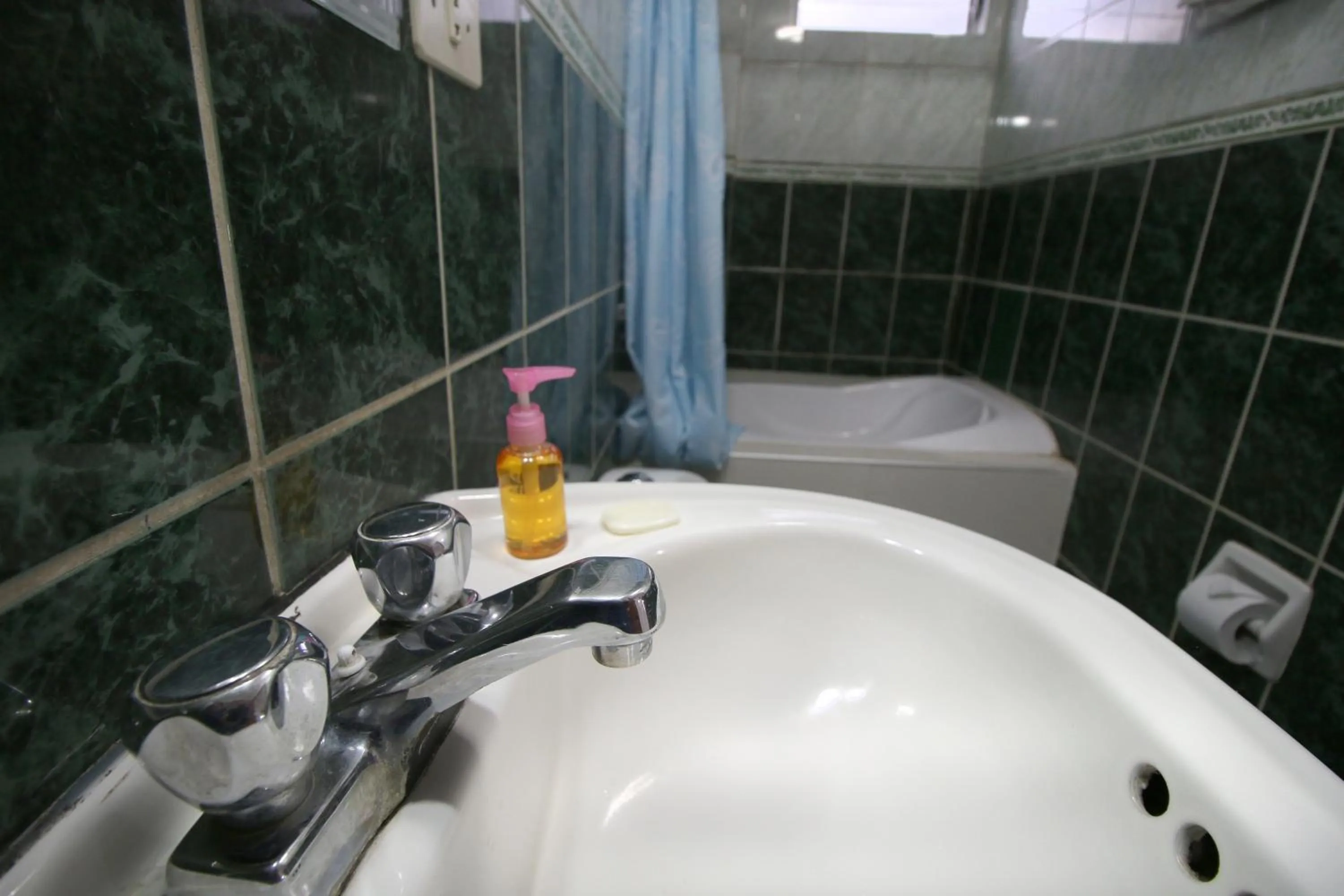 Bathroom in Hotel Peru Real