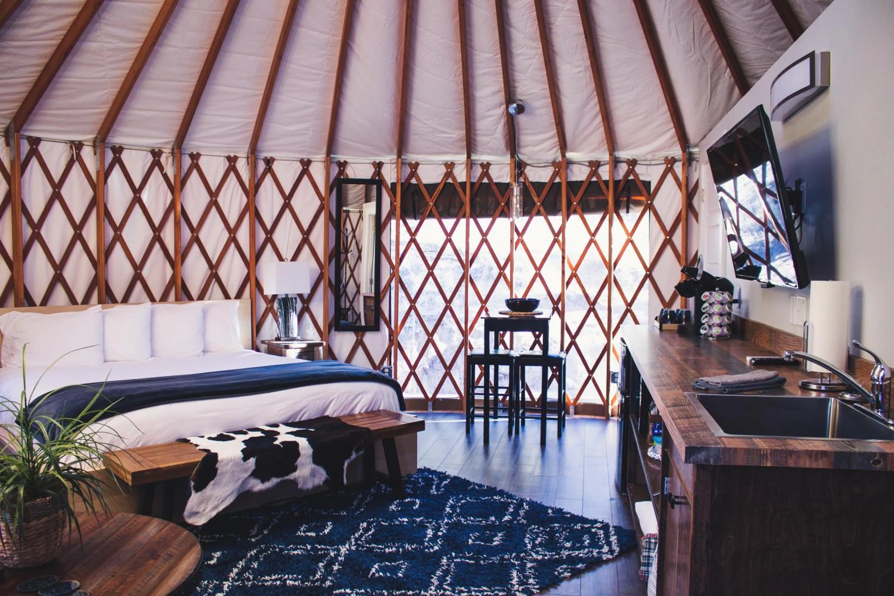 Bed in Escalante Yurts - Luxury Lodging