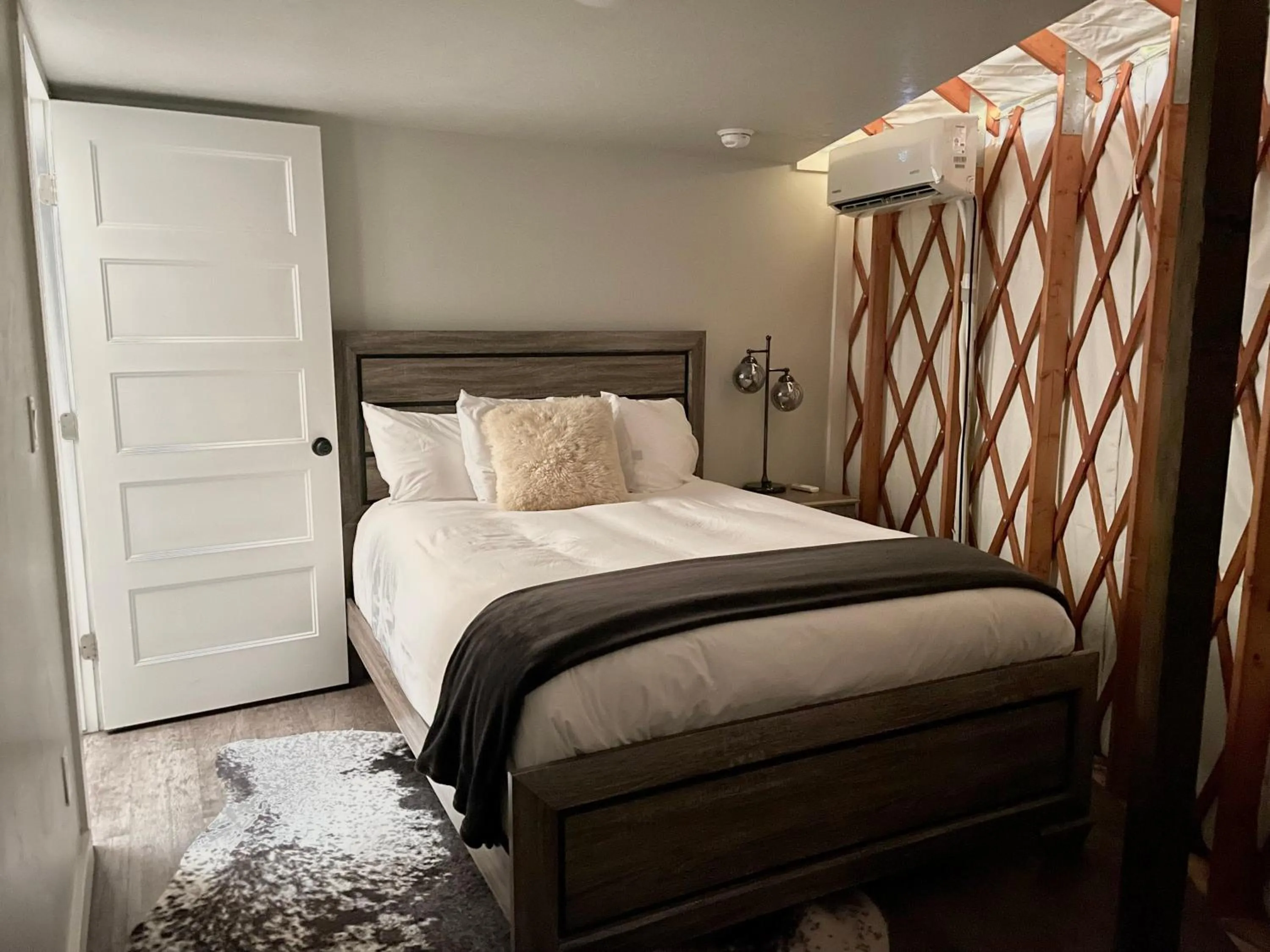 Bed in Escalante Yurts - Luxury Lodging