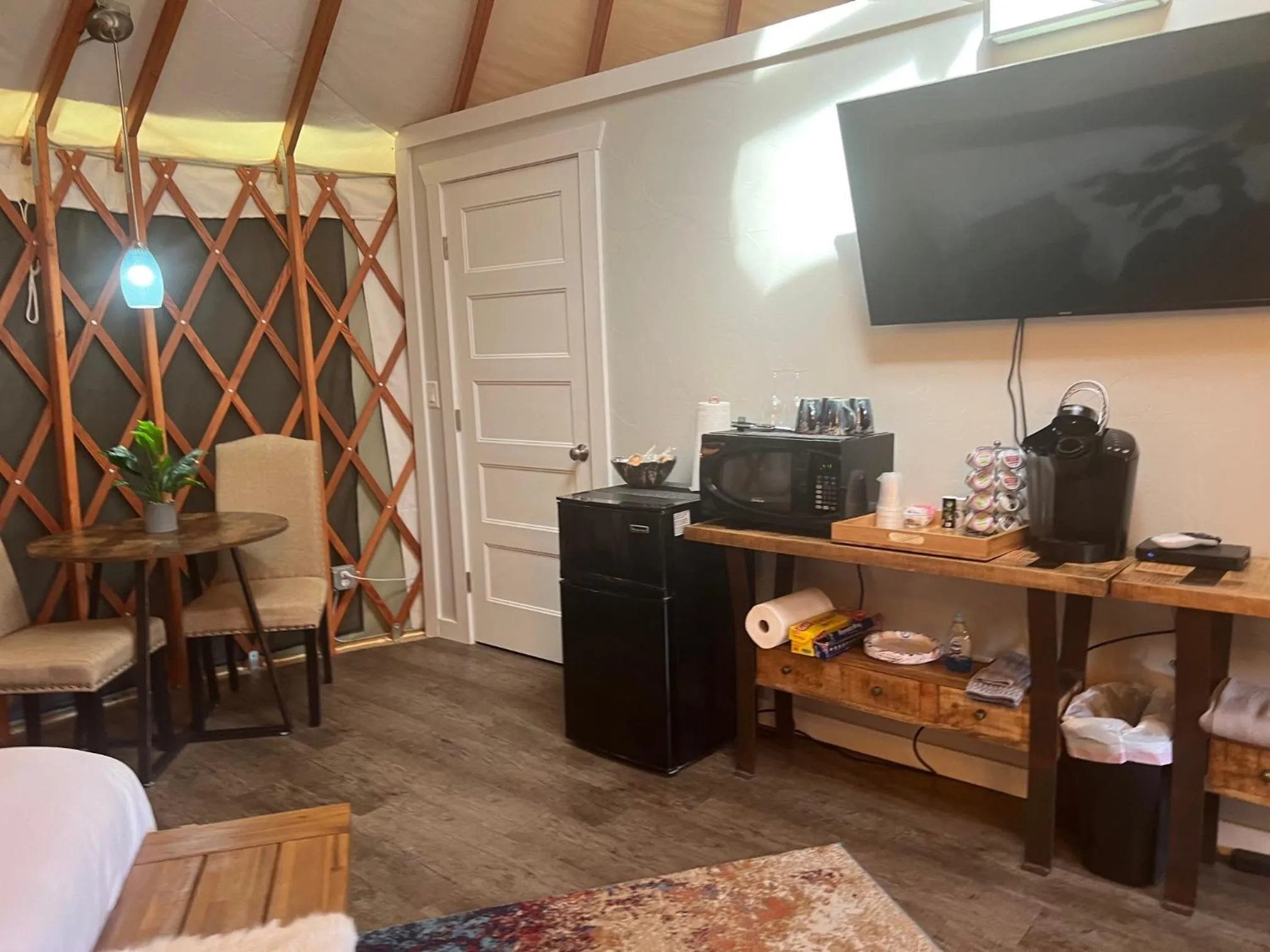 TV and multimedia in Escalante Yurts - Luxury Lodging