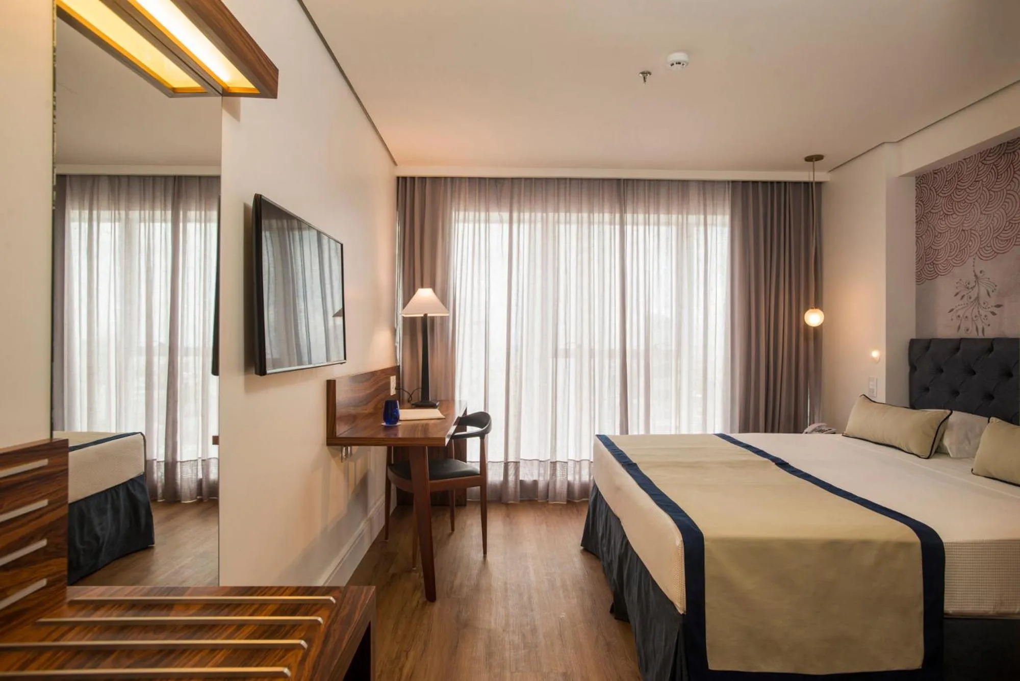 Photo of the whole room, Bed in Hotel Luzeiros Recife