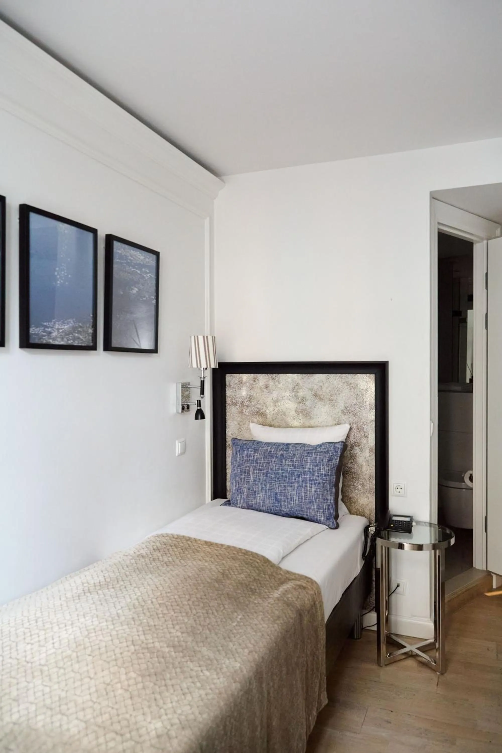 Bed in Absalon Hotel