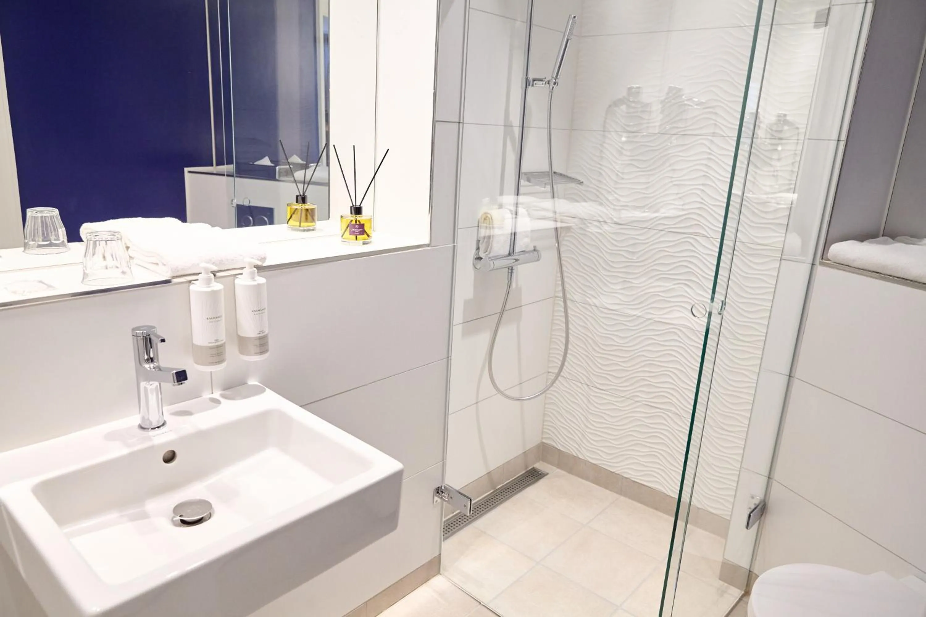 Shower in Absalon Hotel