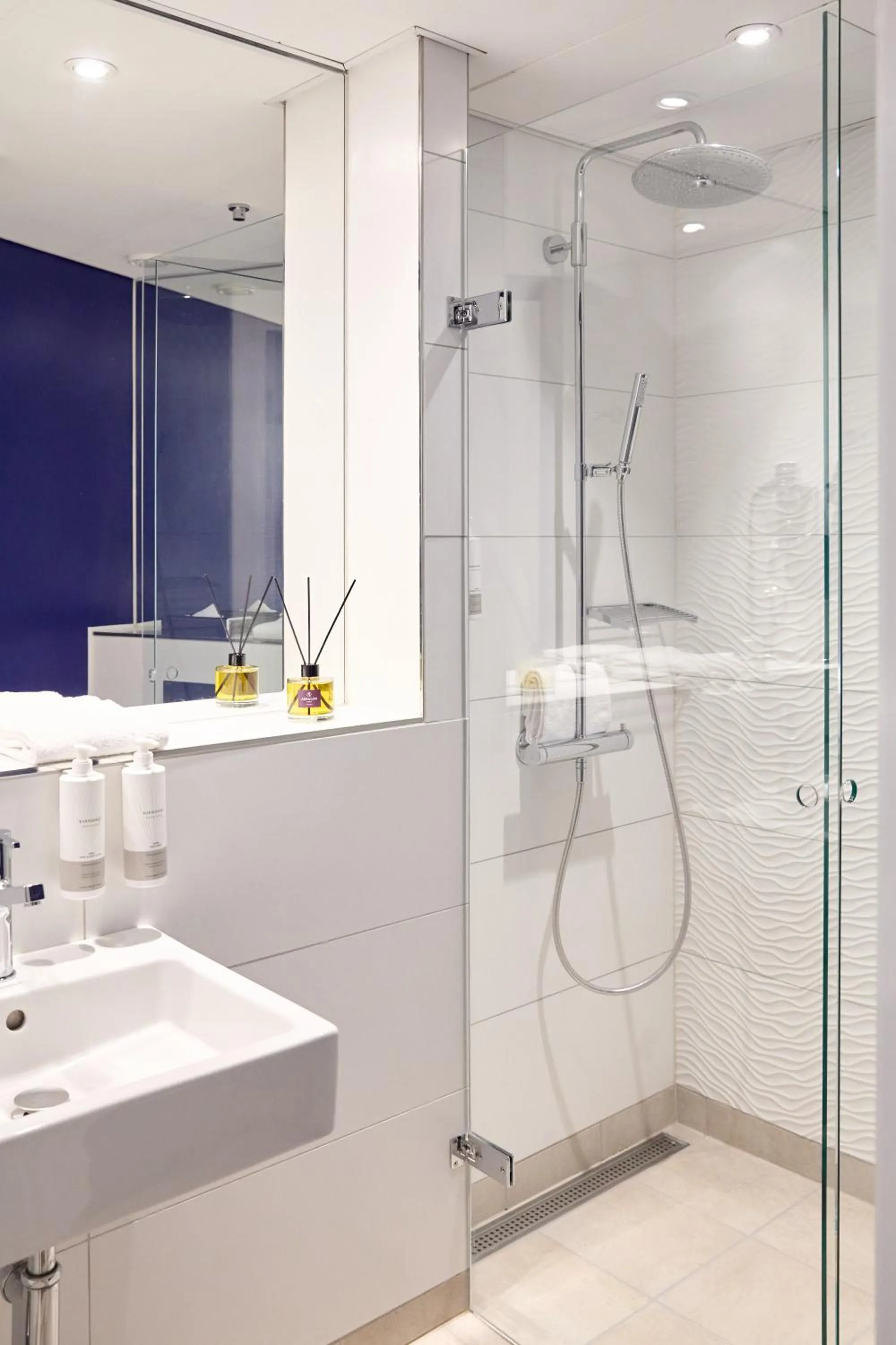 Shower in Absalon Hotel