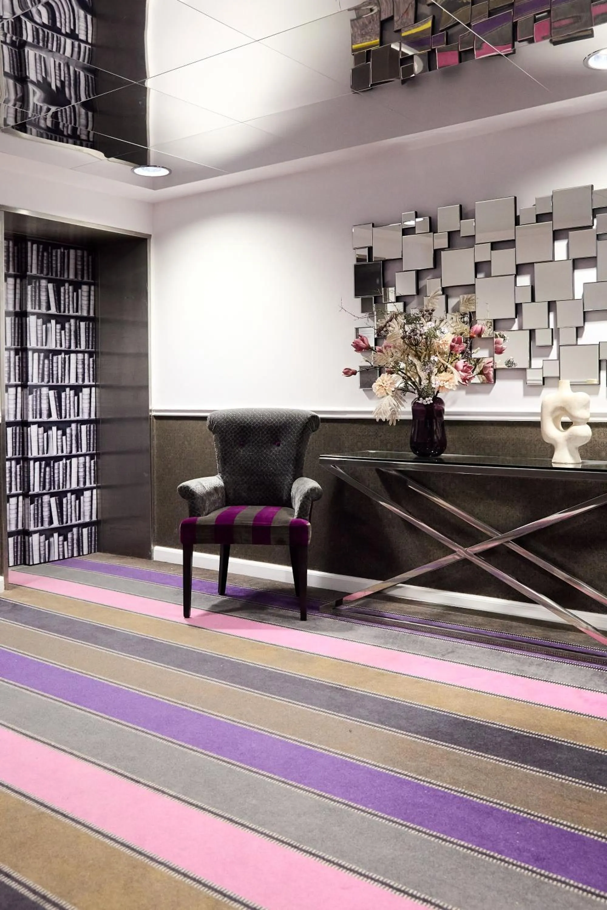 Decorative detail in Absalon Hotel