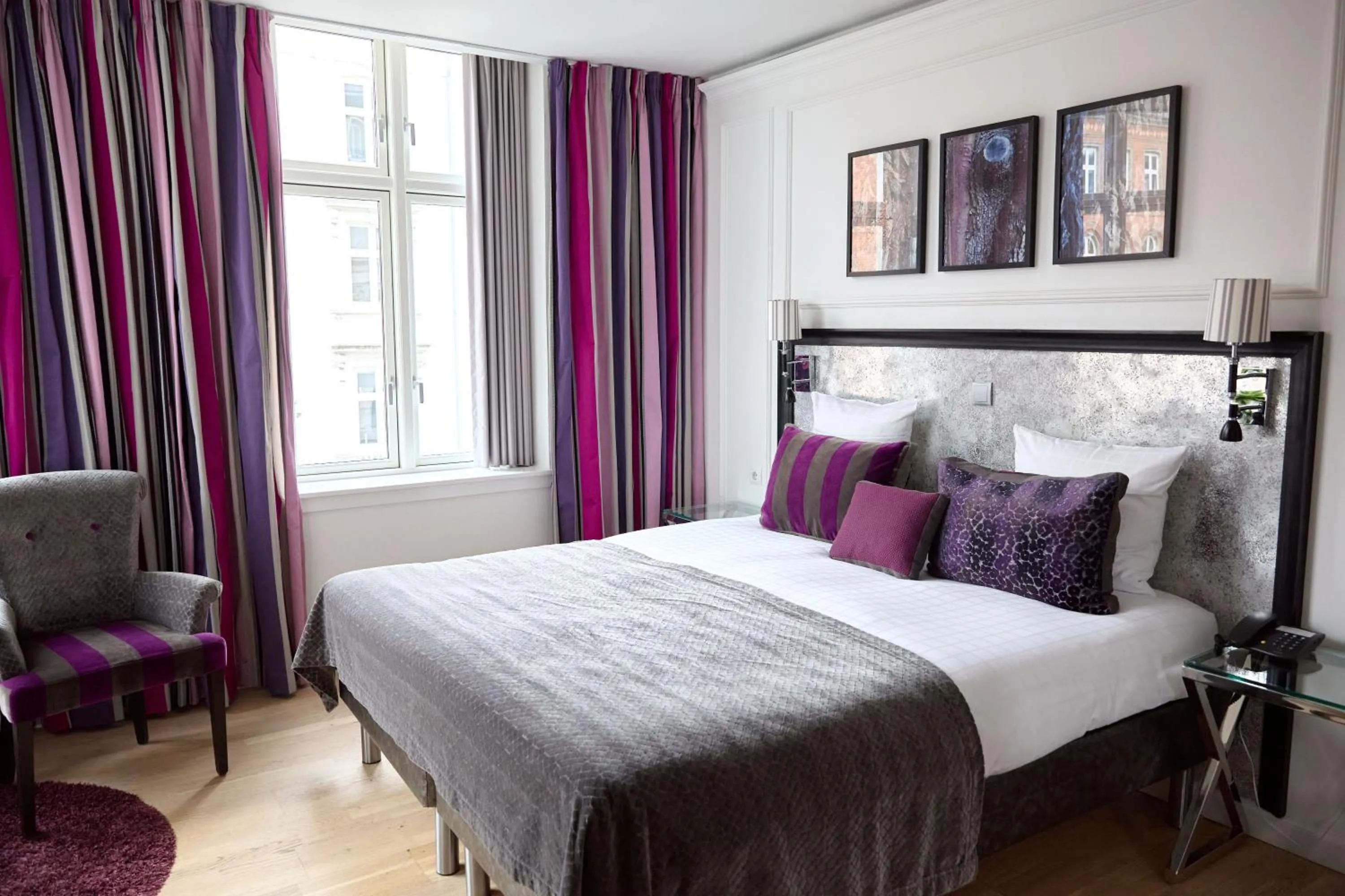 Bedroom, Bed in Absalon Hotel