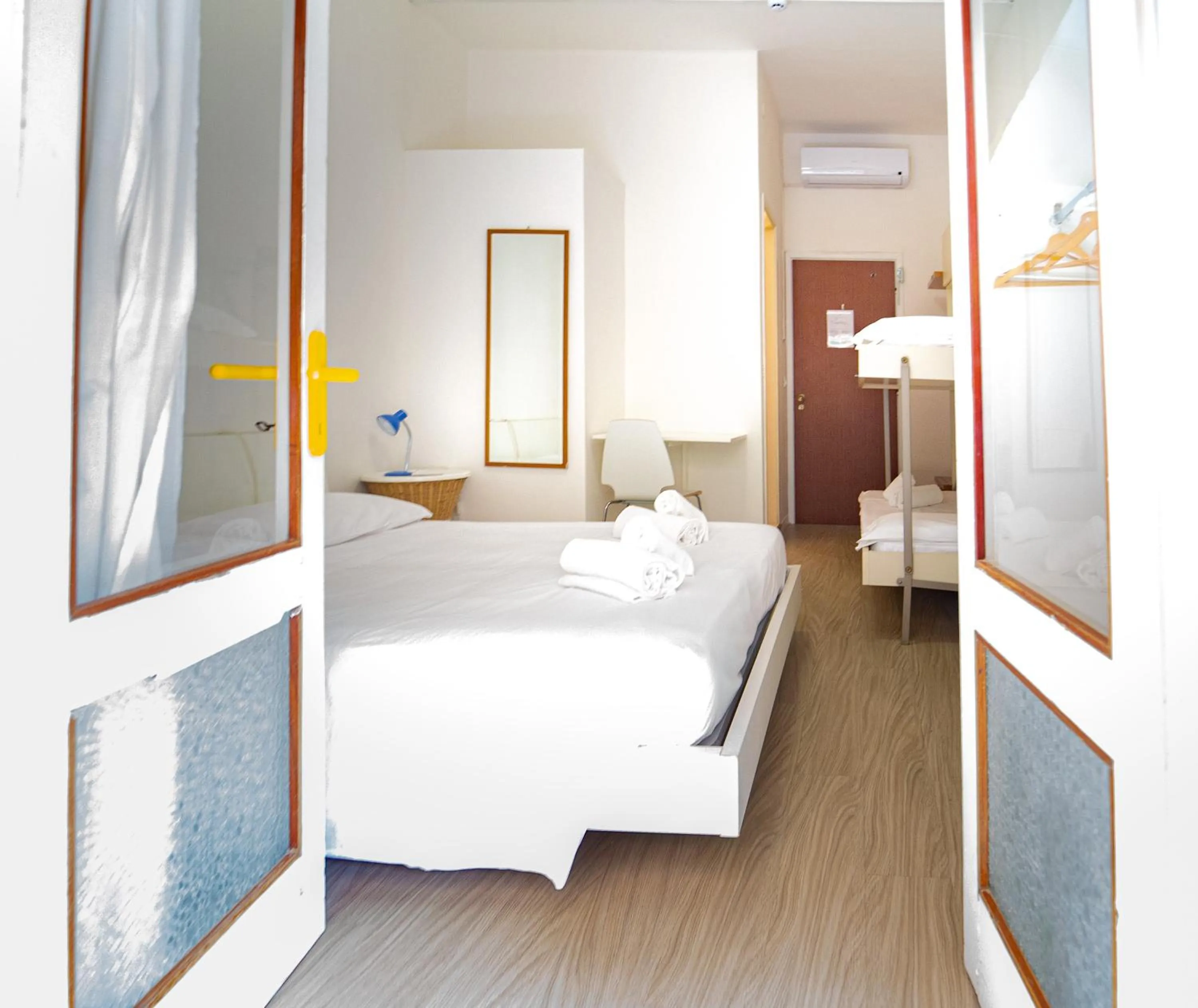 Photo of the whole room in Villa Delfa