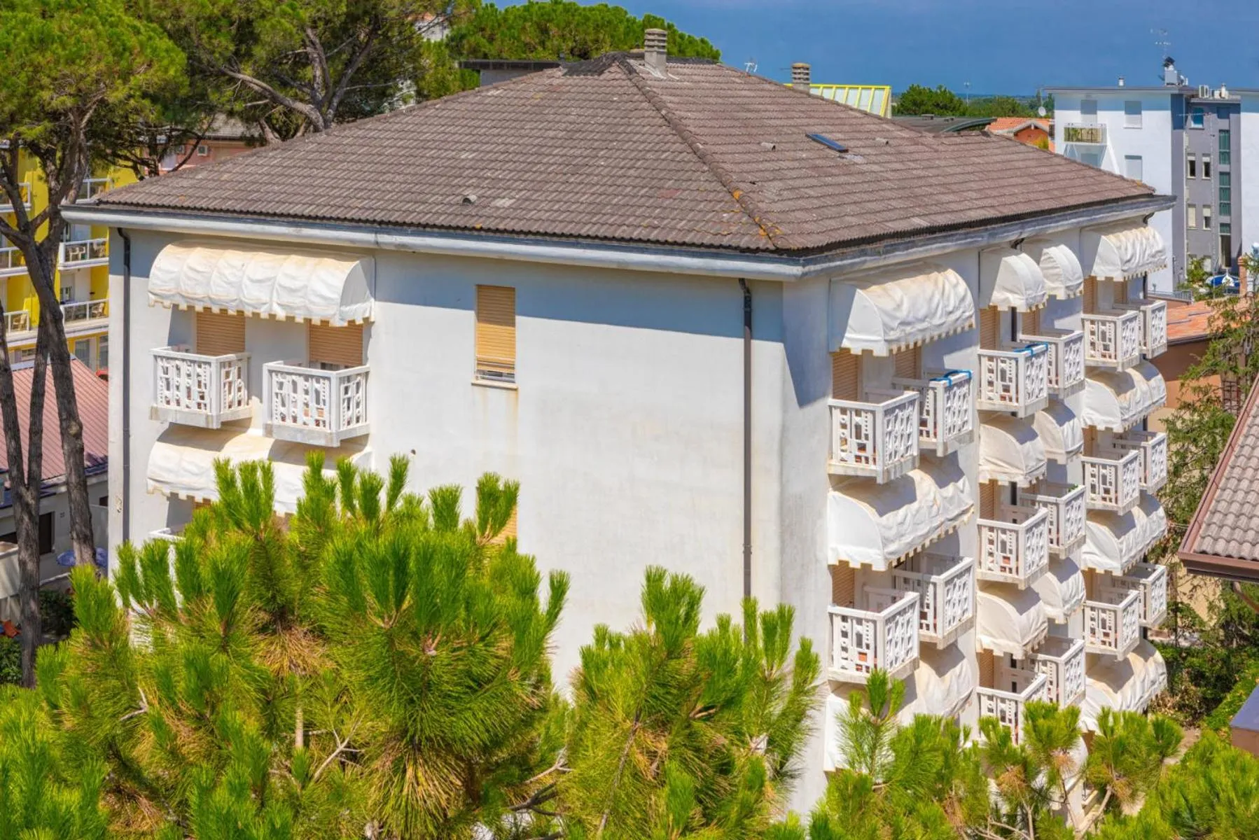 Property building in Villa Delfa