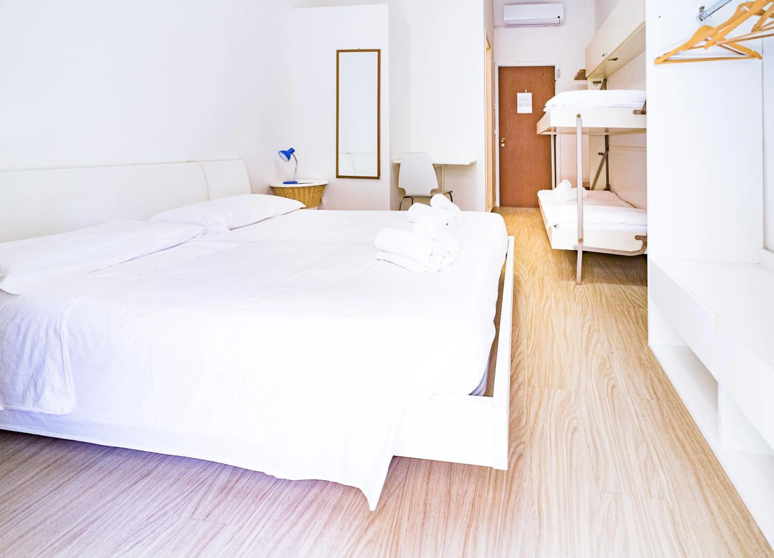 Photo of the whole room in Villa Delfa