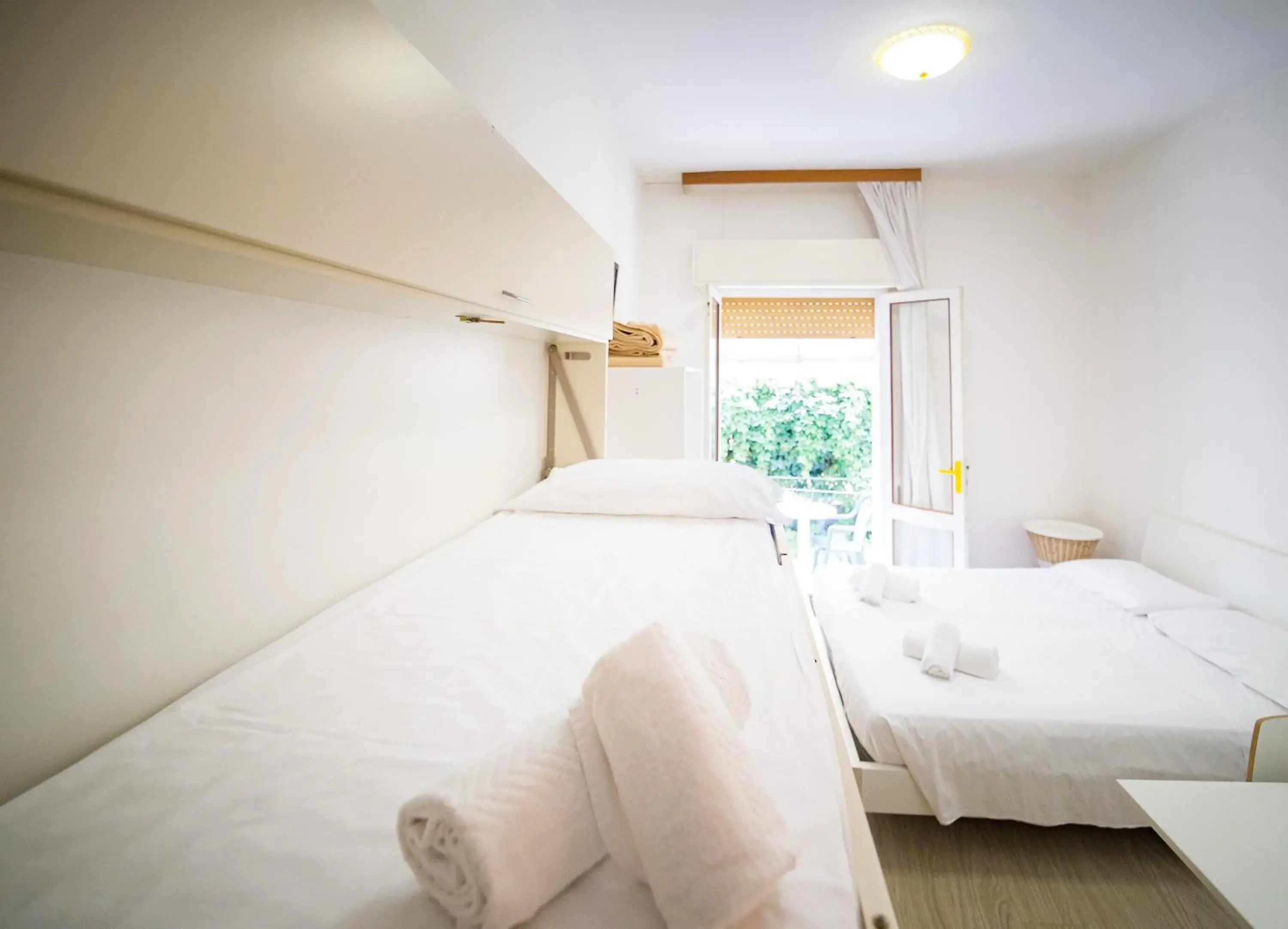 Triple Room in Villa Delfa Triple Room in Villa Delfa