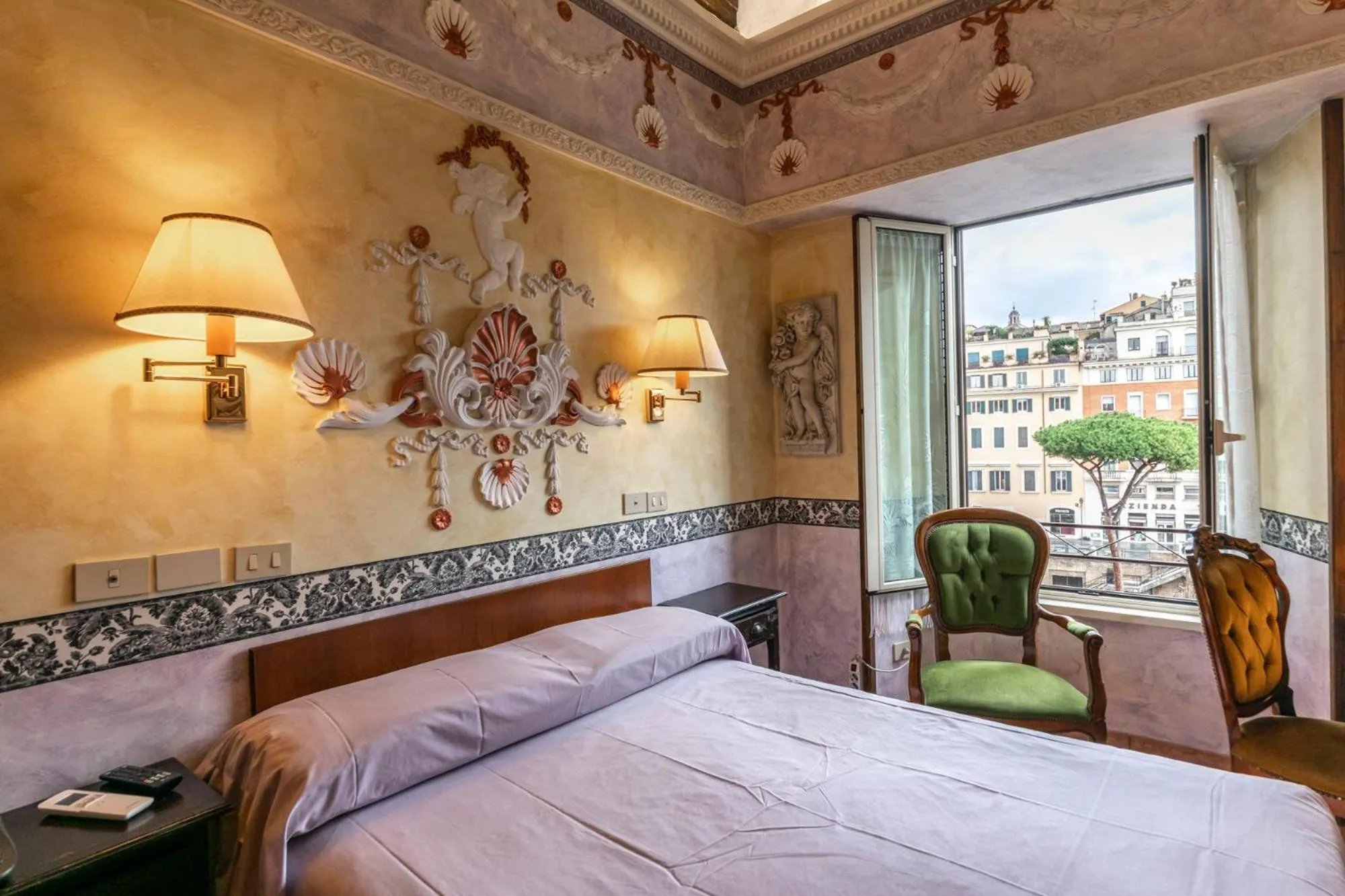 Photo of the whole room, Bed in Hotel Barrett