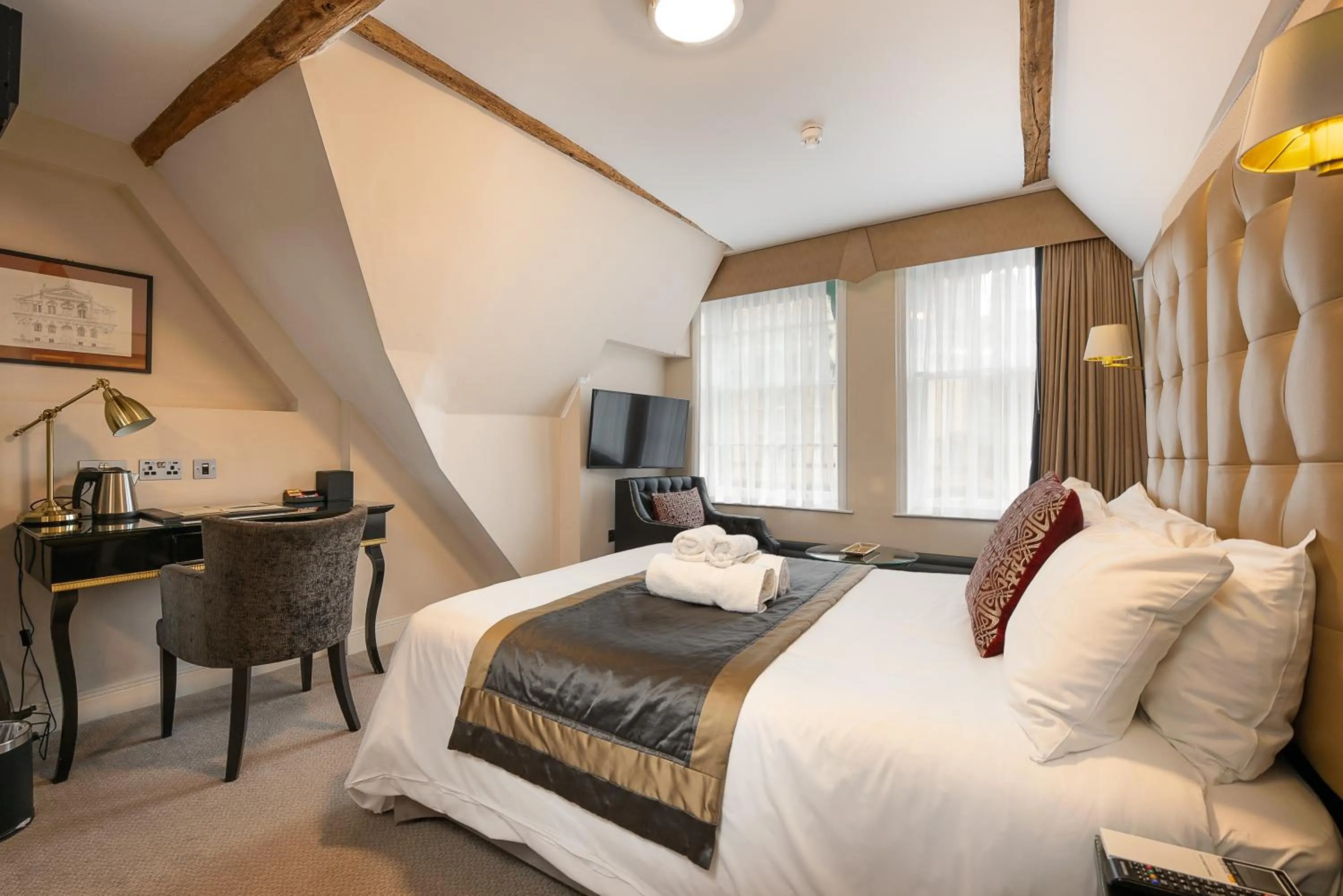 Bed in Museum Residence Oxford