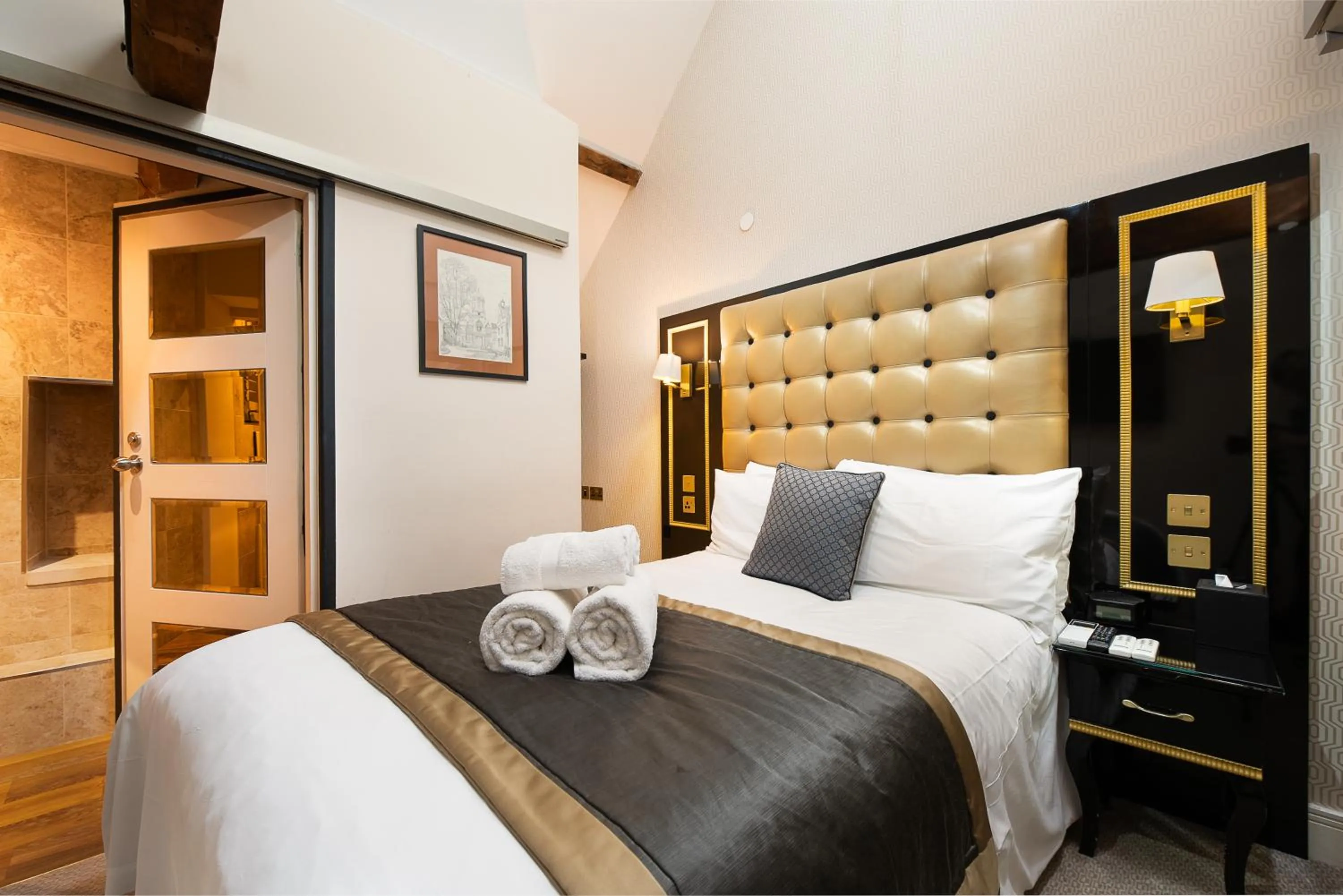 Bed in Museum Residence Oxford