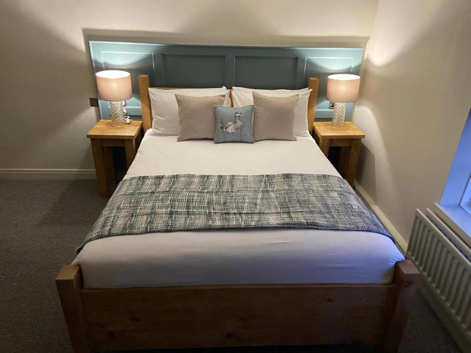 Bed in The Wheatsheaf Inn