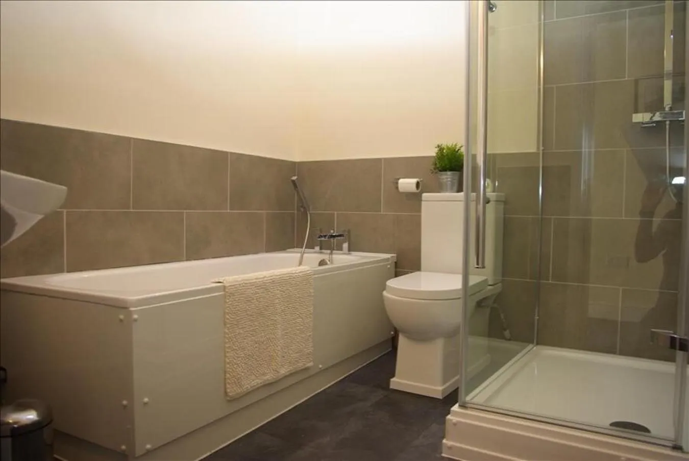 Bathroom in Market Place Serviced Apartments, Leek