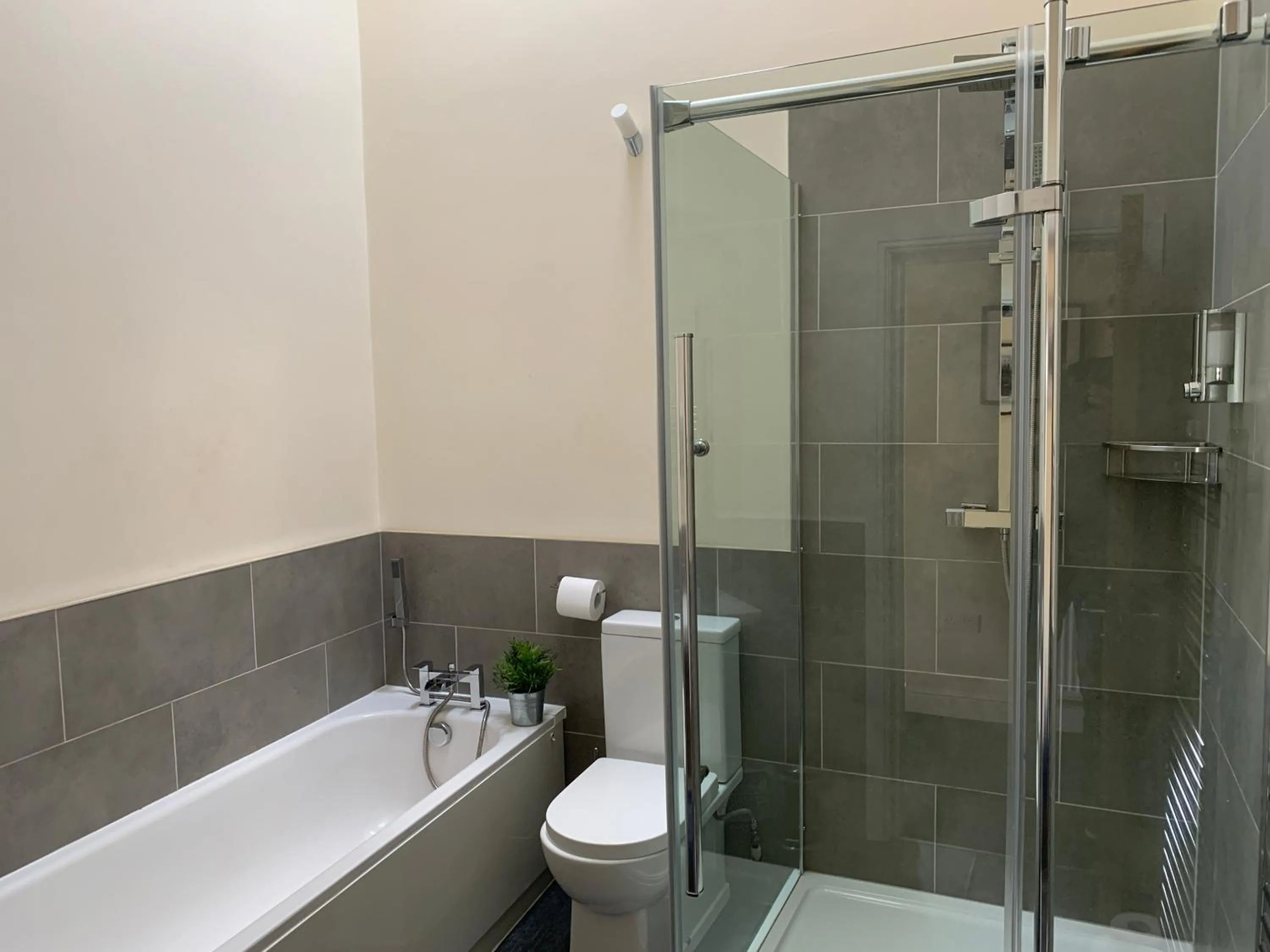 Bathroom in Market Place Serviced Apartments, Leek