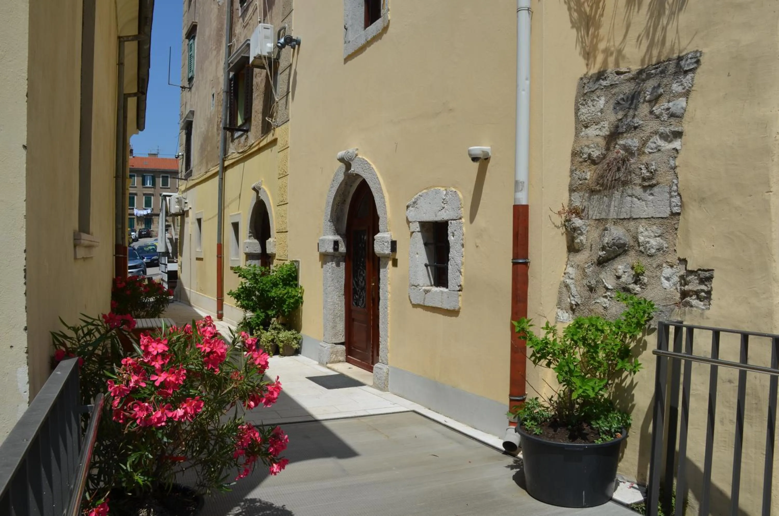 Property building in Old Town Inn