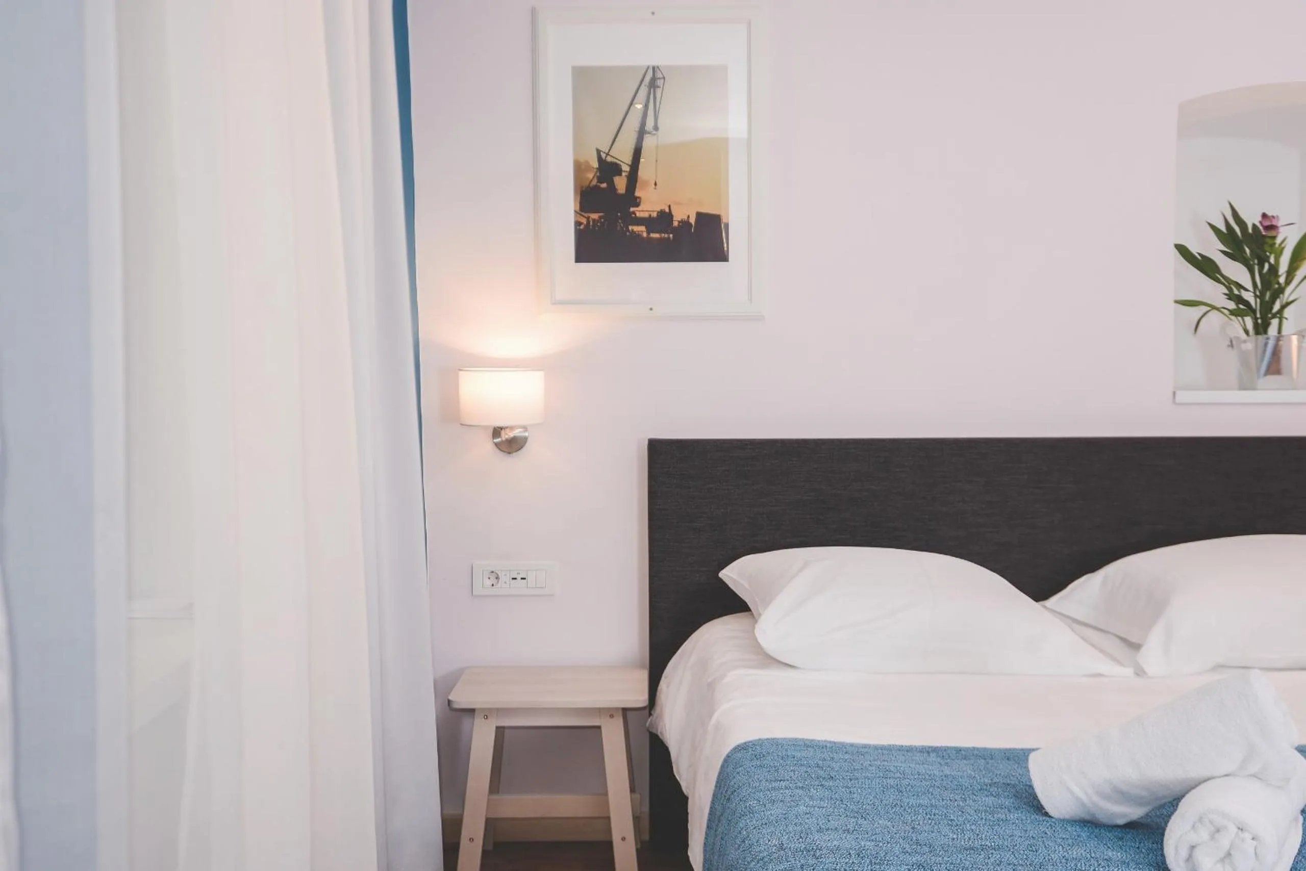 Bedroom, Bed in Old Town Inn