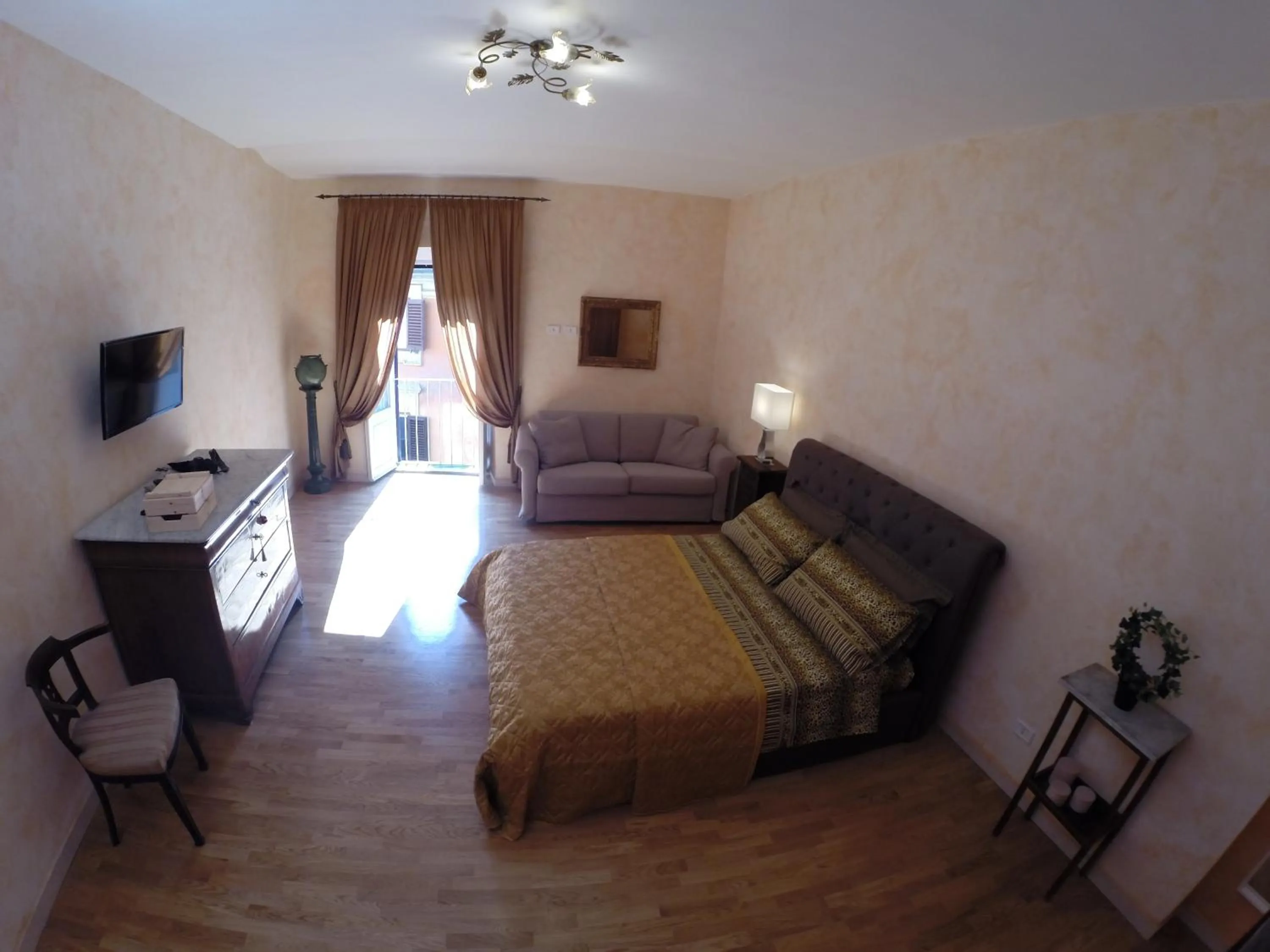 Bedroom, Bed in Pantheon Old Suite