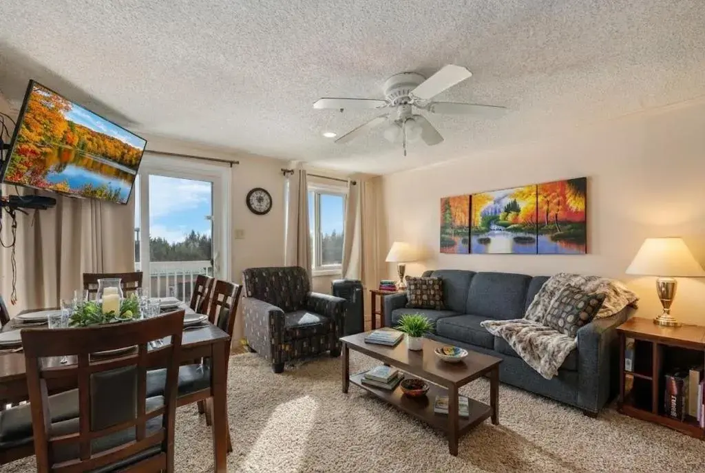 Snowshoe Ski-InSki-Out Steps to Ballhooter Lift Mountain Lodge Condo Snowshoe Ski-InSki-Out Steps to Ballhooter Lift Mountain Lodge Condo