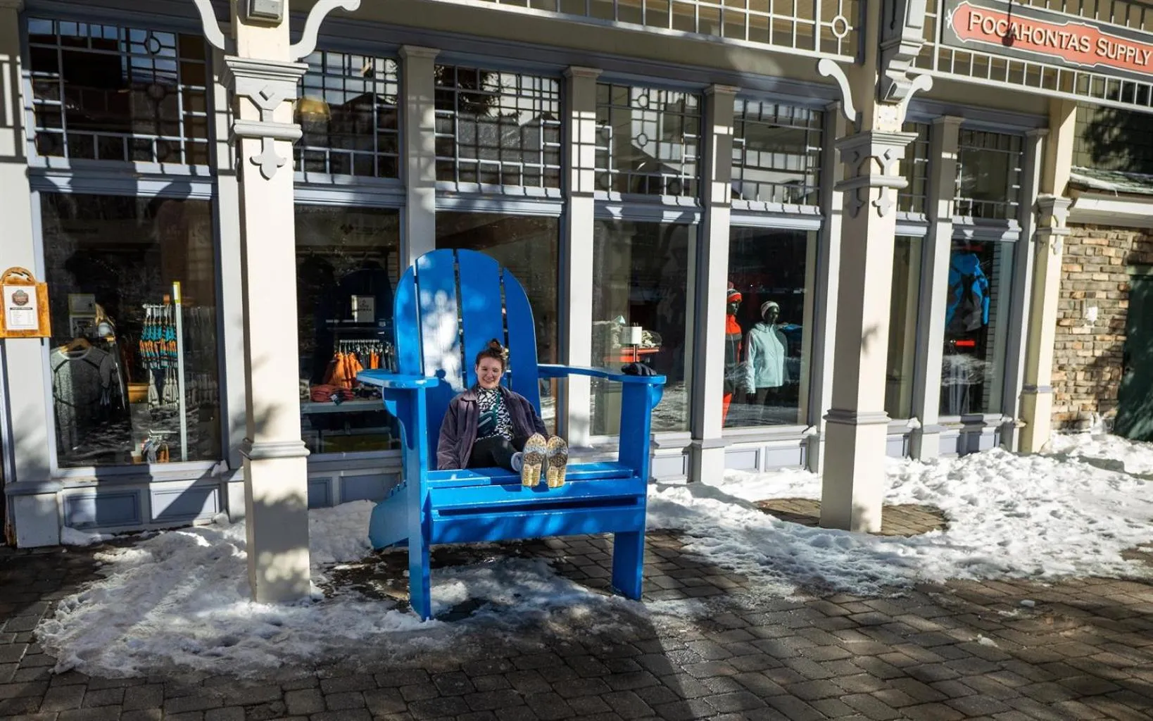 Snowshoe Ski-InSki-Out Steps to Ballhooter Lift Mountain Lodge Condo