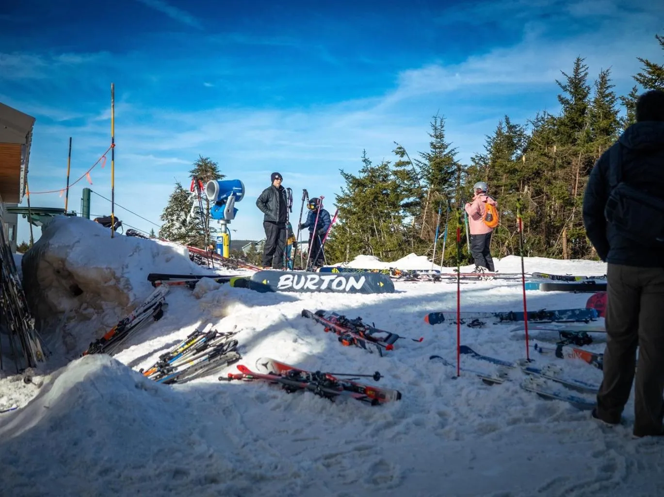 Snowshoe Ski-InSki-Out Steps to Ballhooter Lift Mountain Lodge Condo