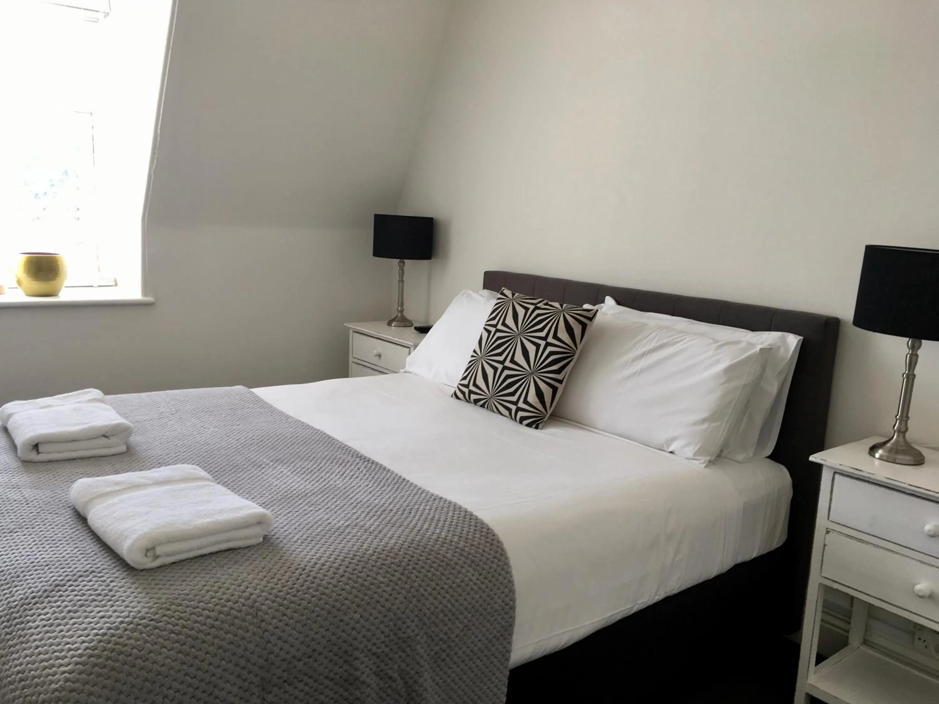 Photo of the whole room in Grand Hotel Healesville