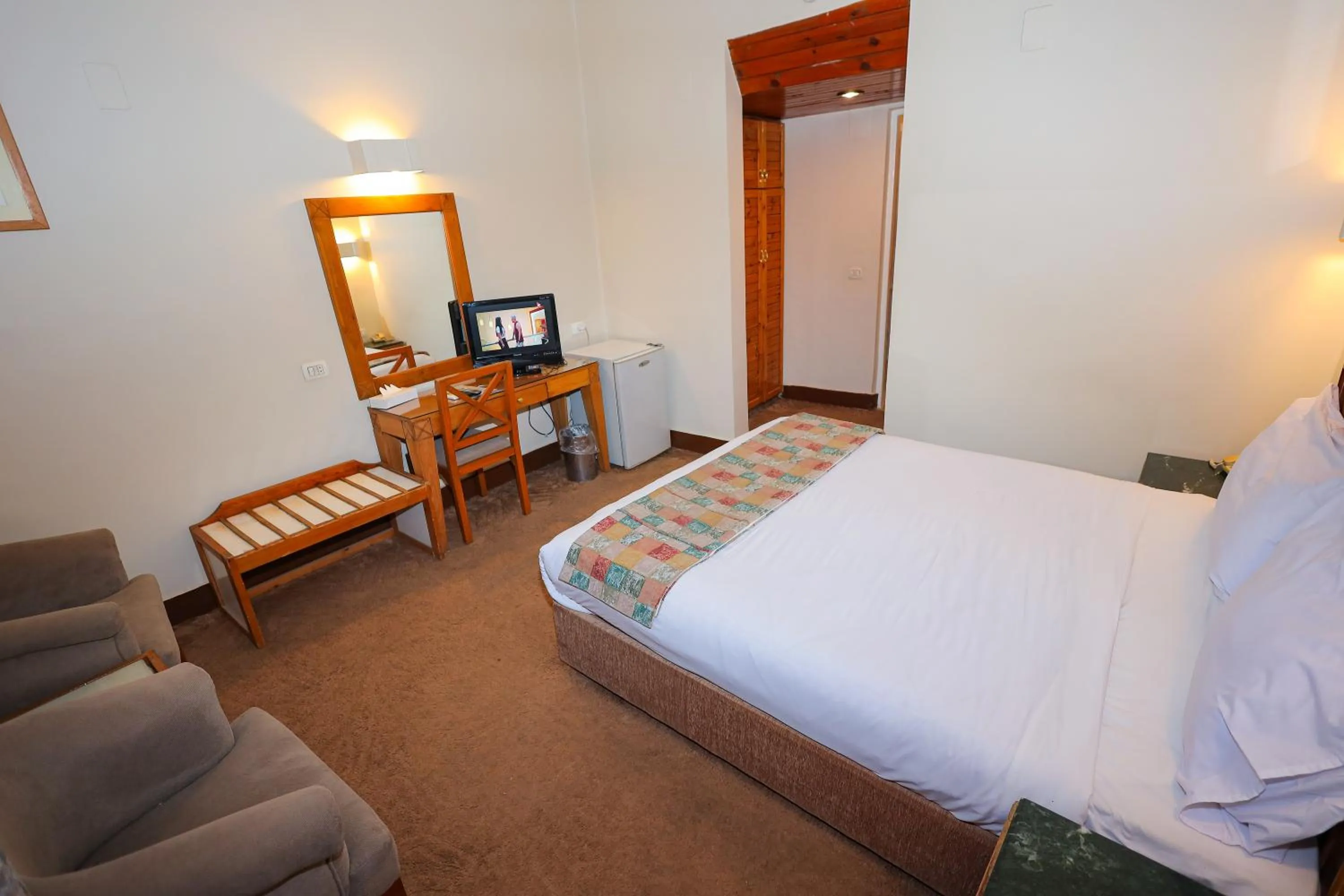 Photo of the whole room, Bed in Hapi Hotel