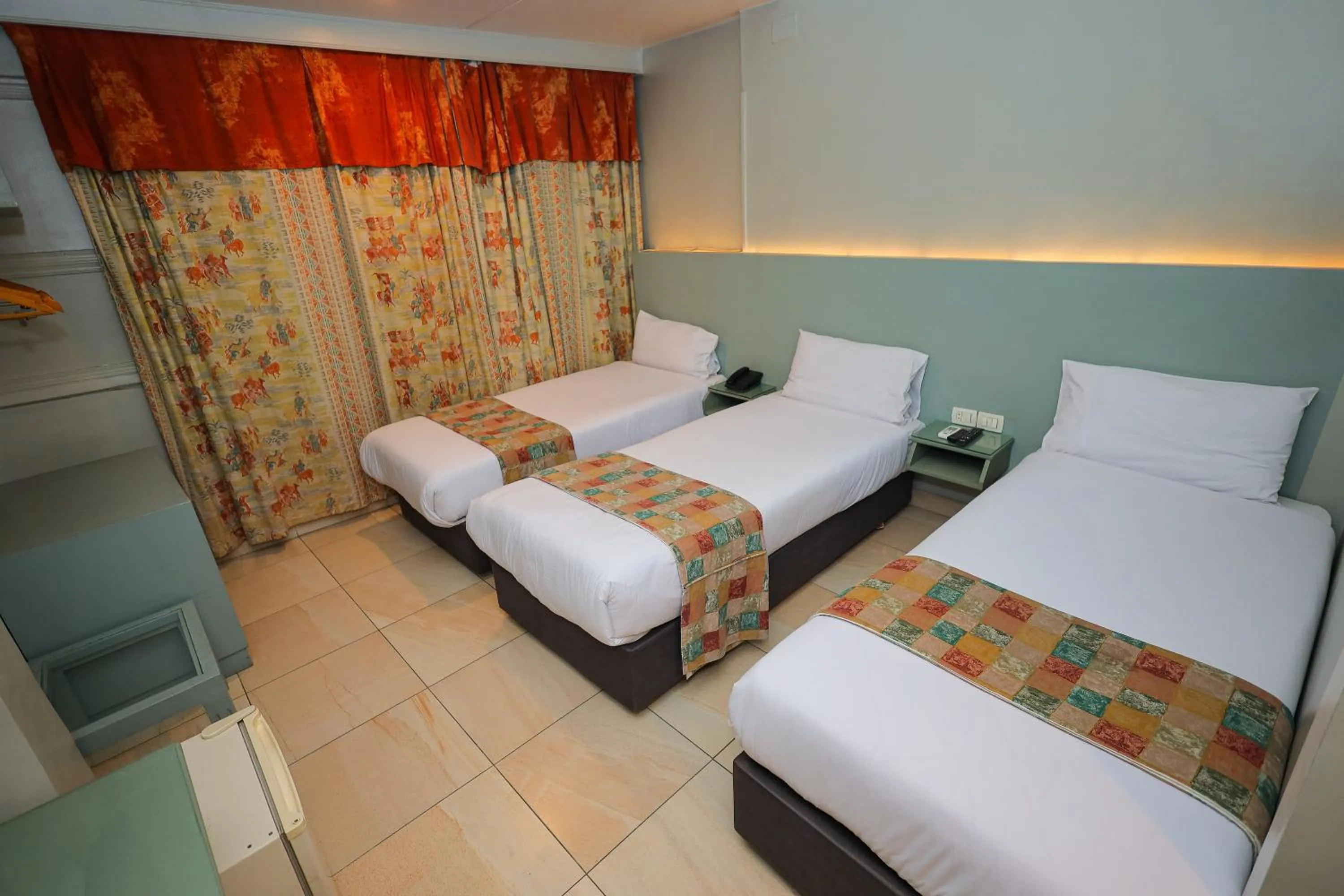Photo of the whole room, Bed in Hapi Hotel