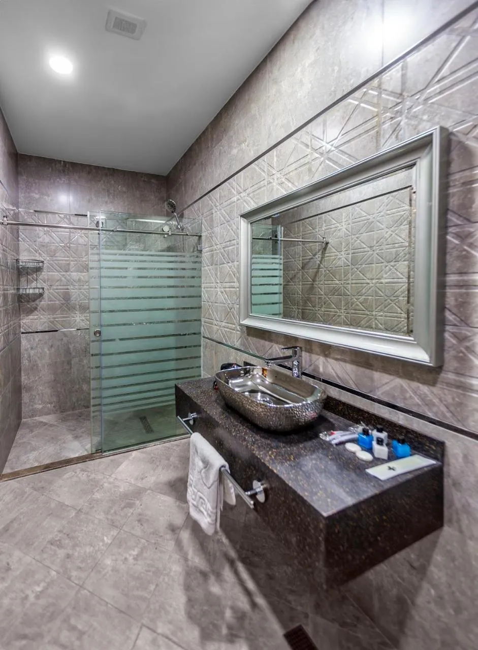 Bathroom in Manor Luxury Hotel Baku