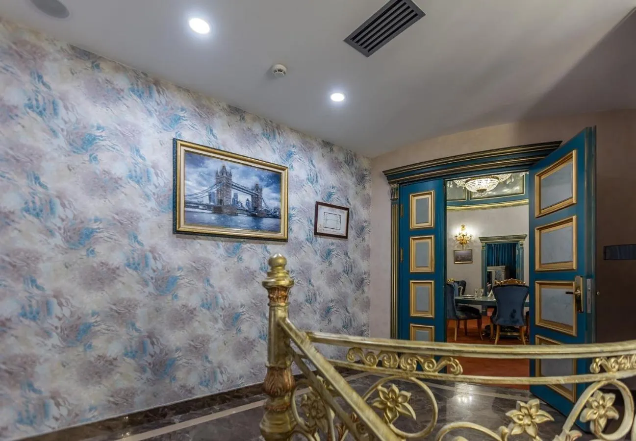 Photo of the whole room in Manor Luxury Hotel Baku