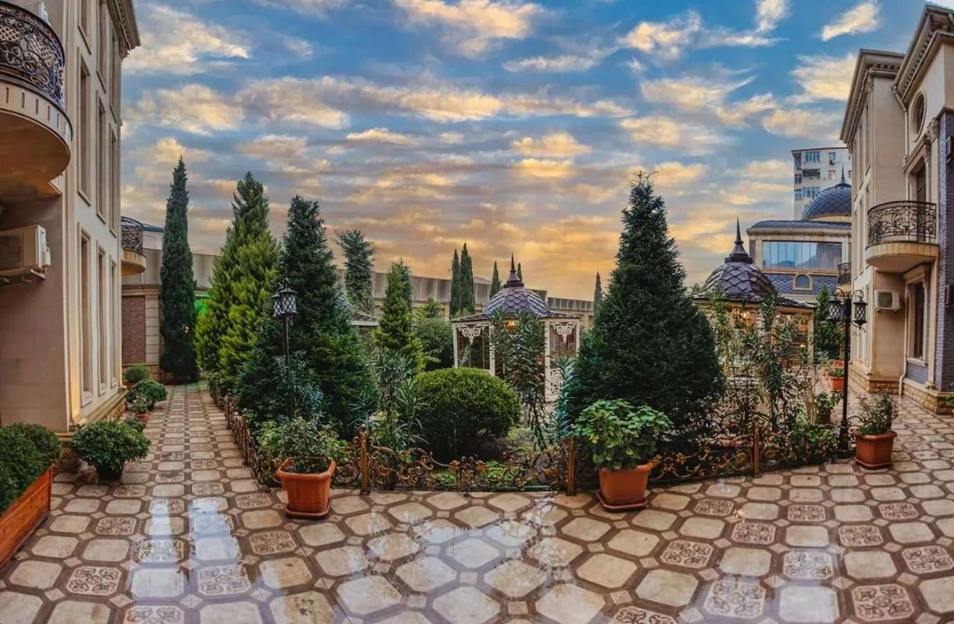 Property building in Manor Luxury Hotel Baku