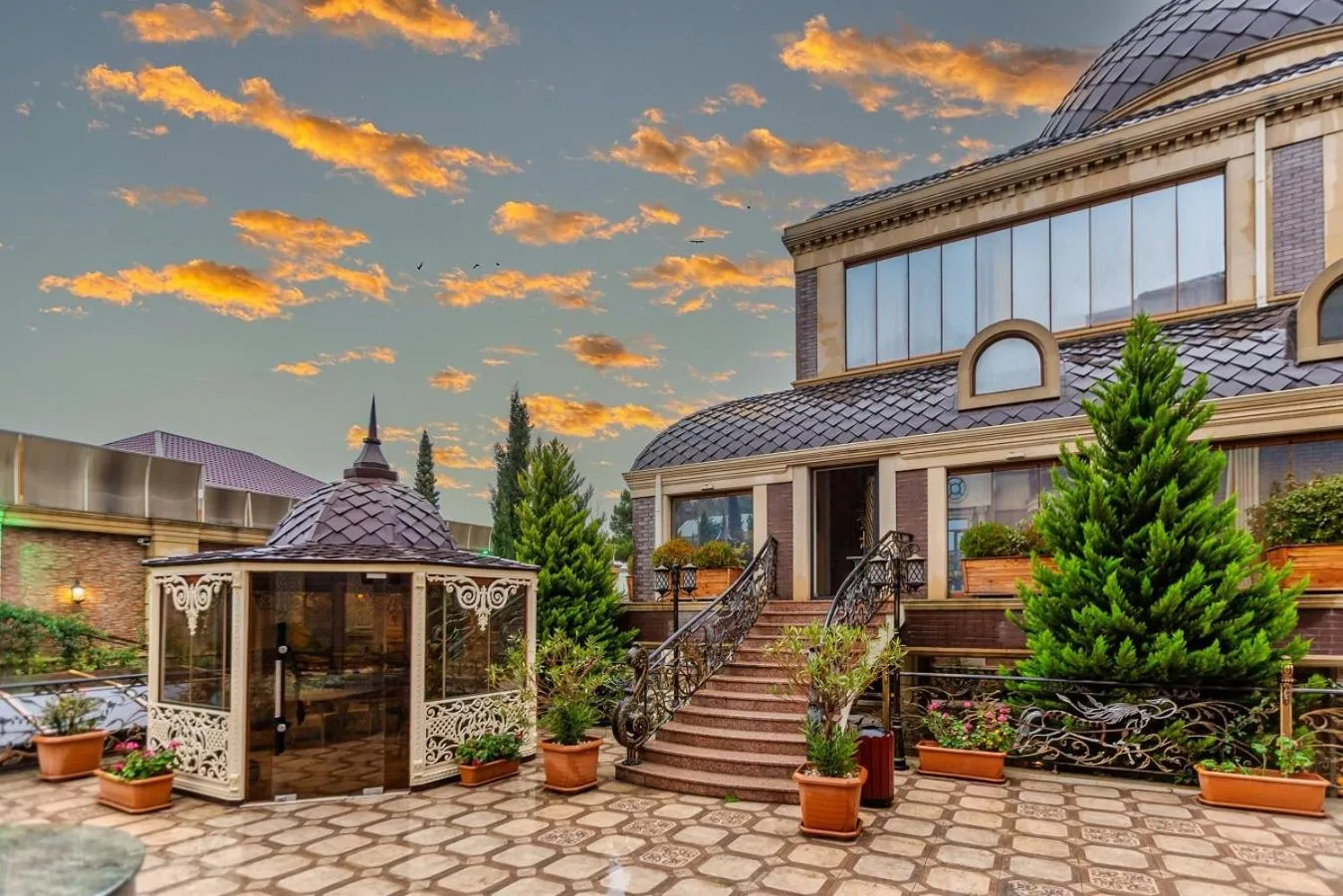 Property building in Manor Luxury Hotel Baku