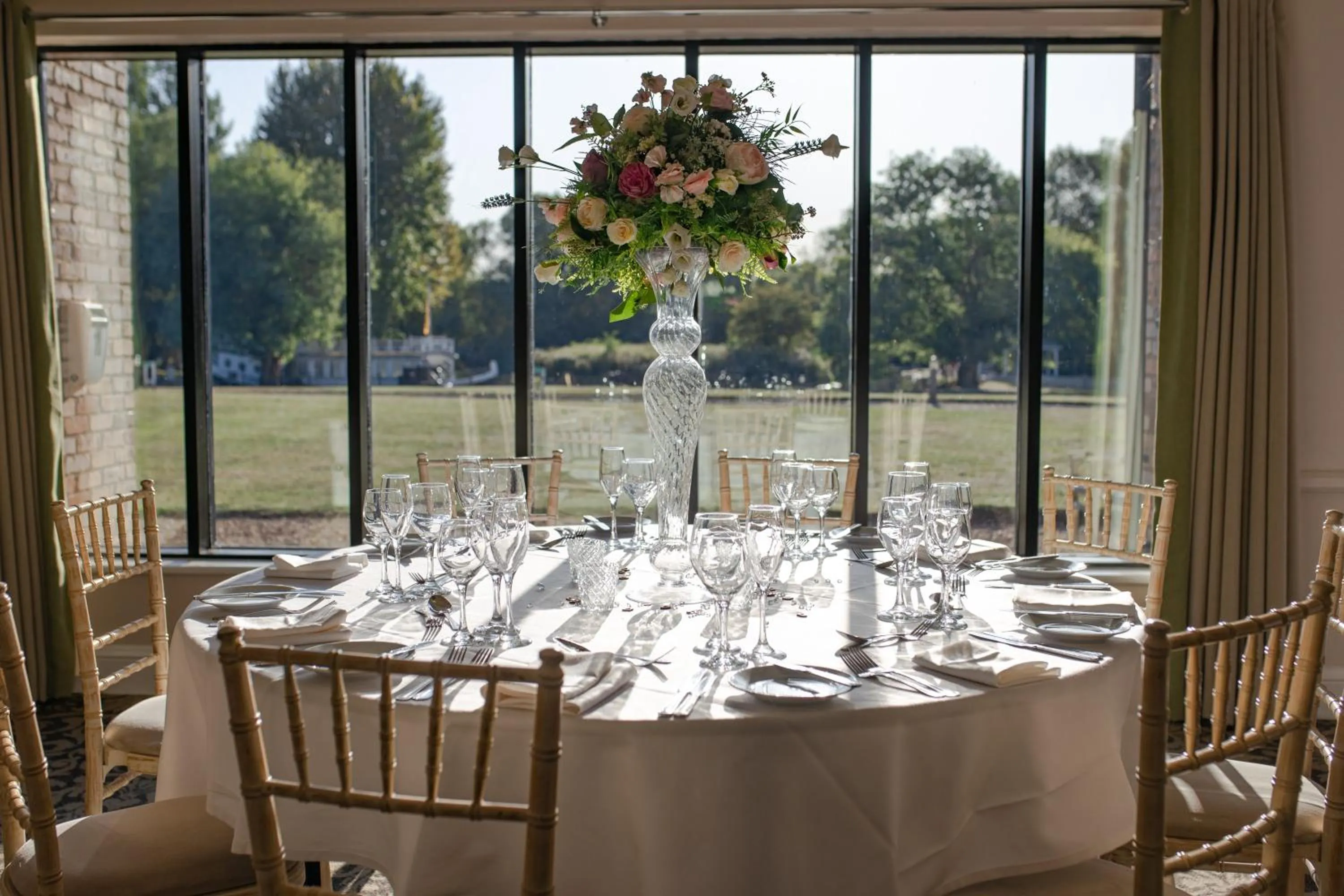 Meeting/conference room in voco Oxford Thames by IHG