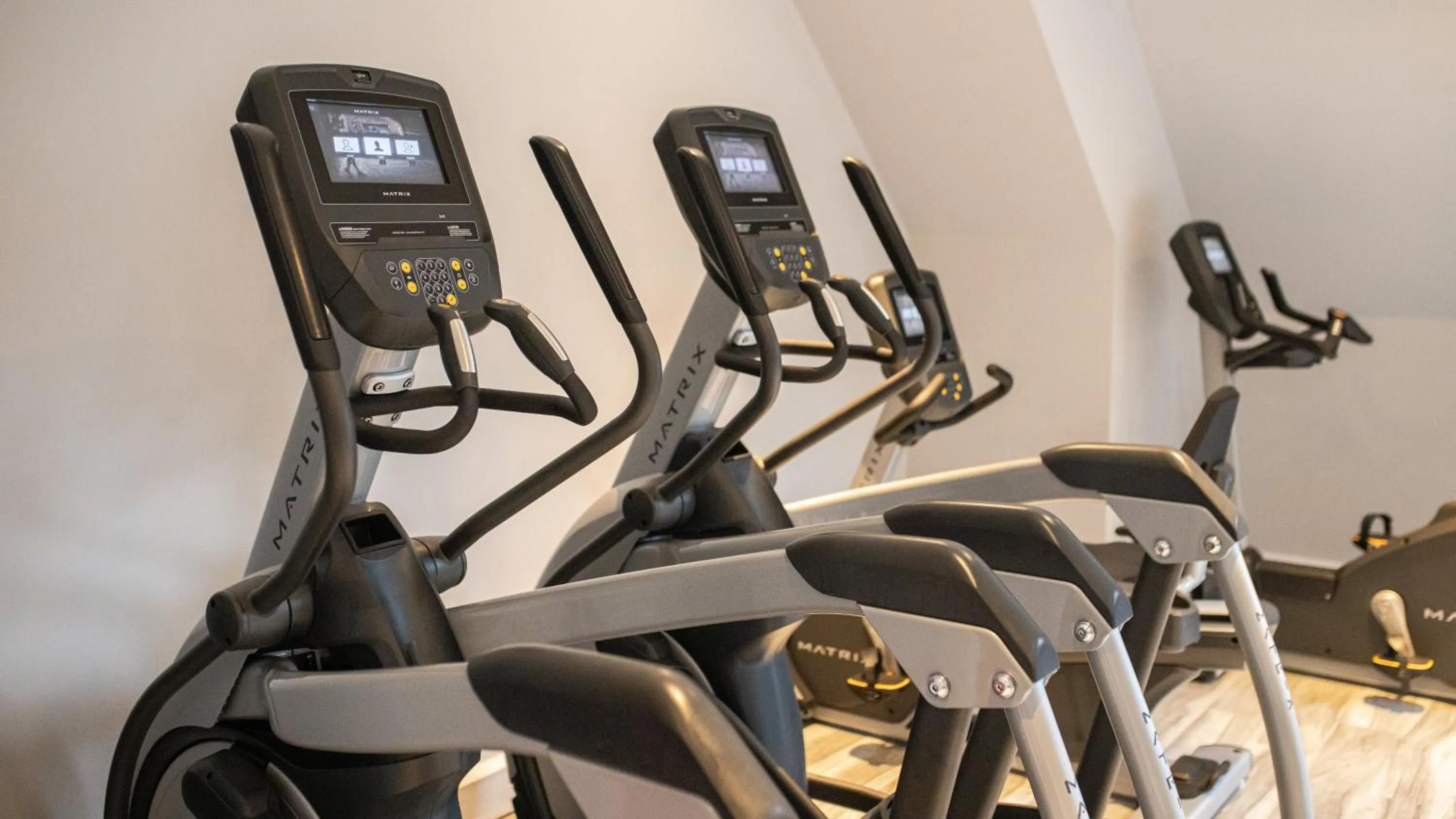 Fitness centre/facilities in voco Oxford Thames by IHG