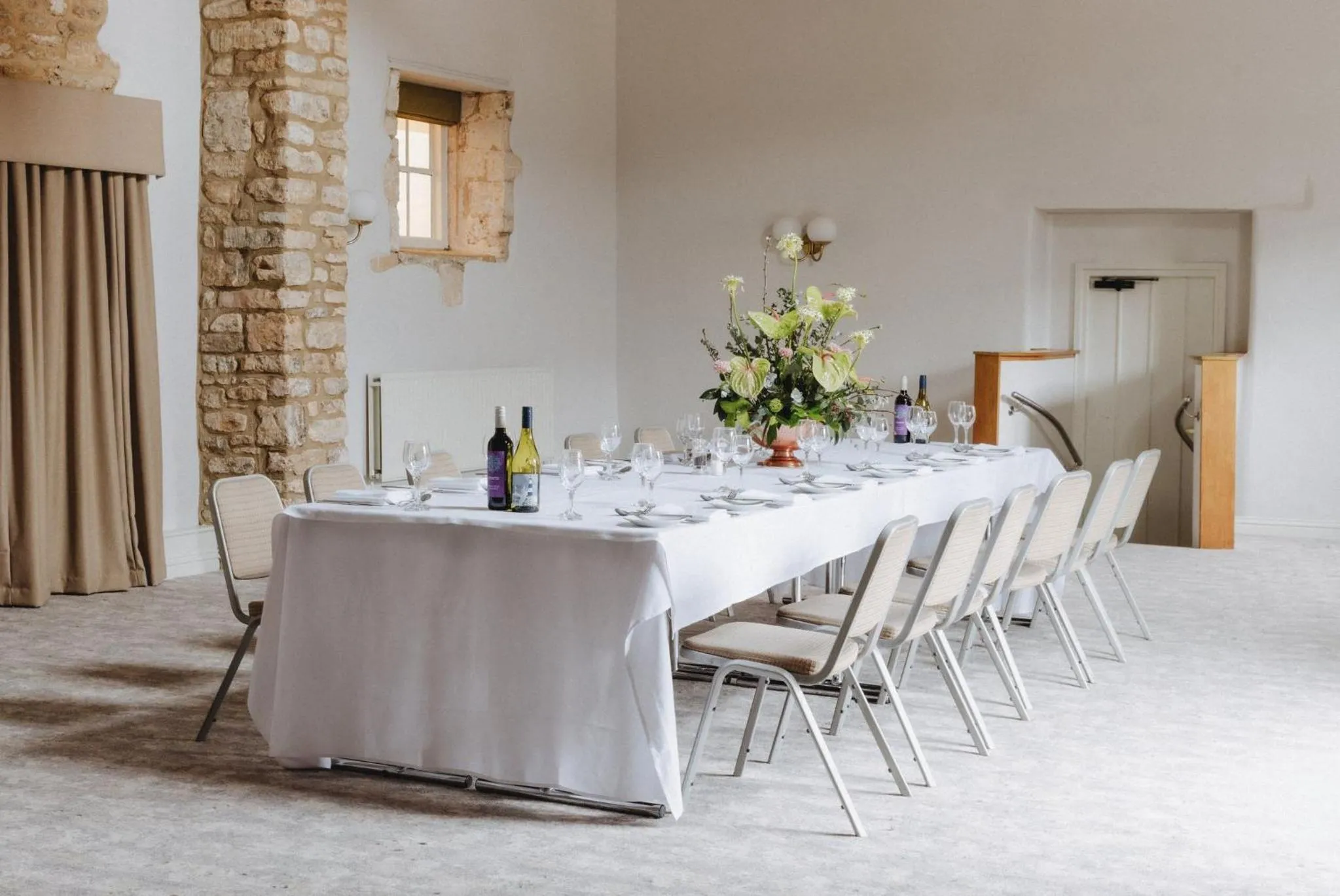 Meeting/conference room in voco Oxford Thames by IHG