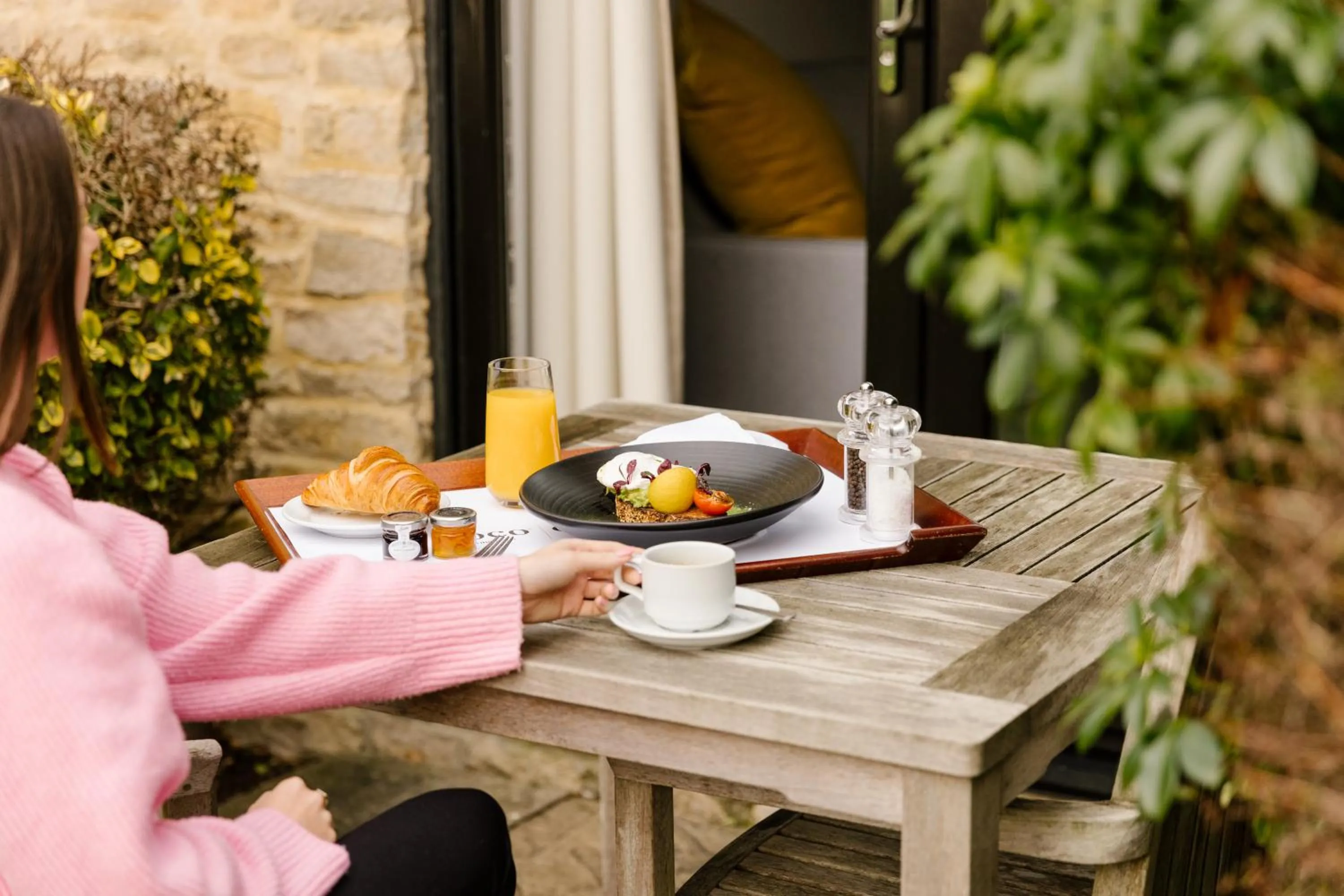 Breakfast in voco Oxford Thames by IHG