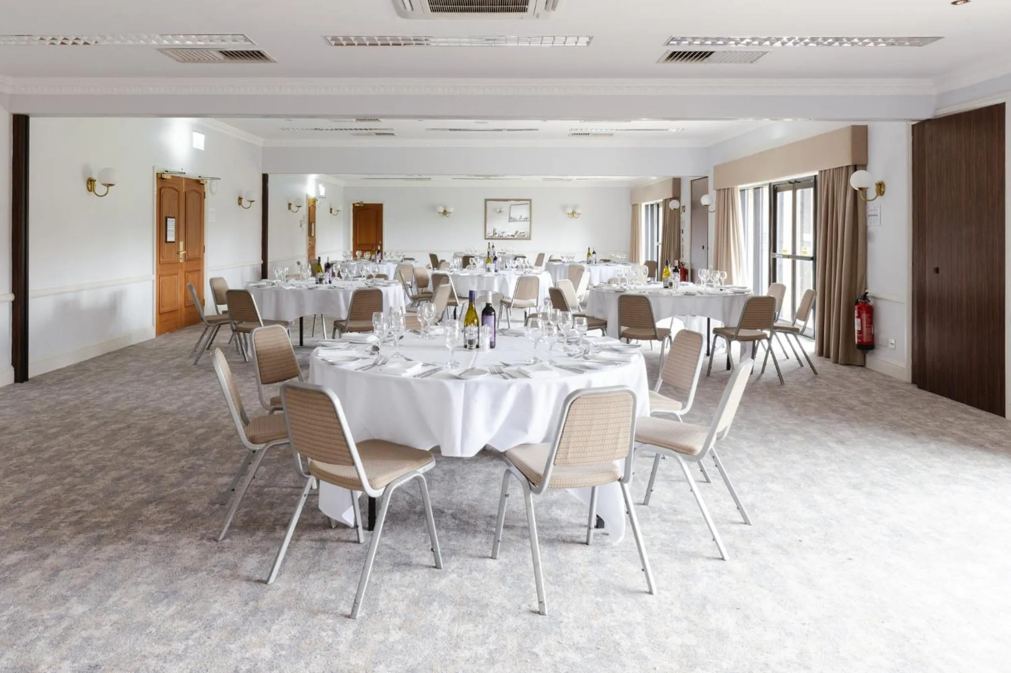 Banquet/Function facilities in voco Oxford Thames by IHG