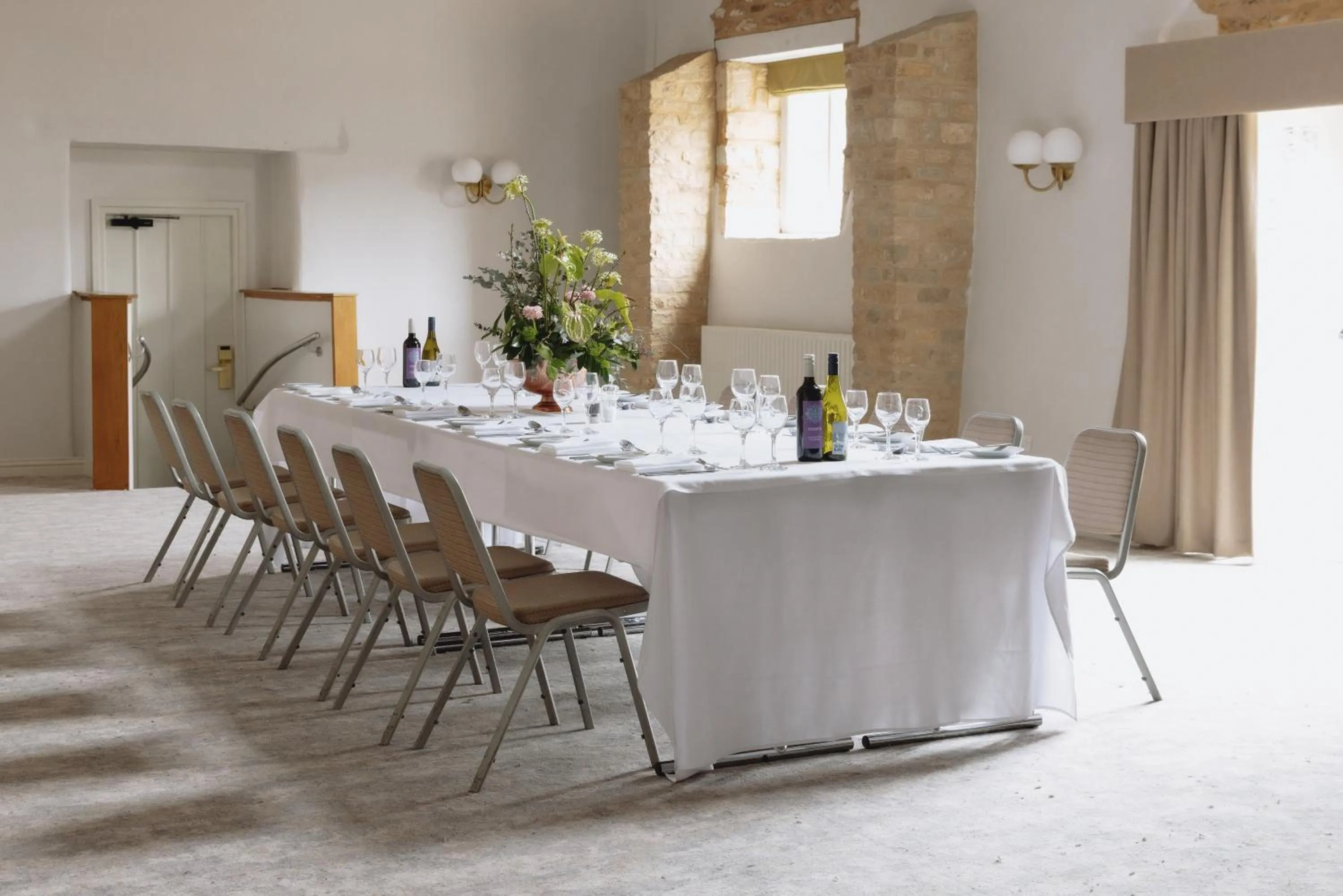 Meeting/conference room in voco Oxford Thames by IHG