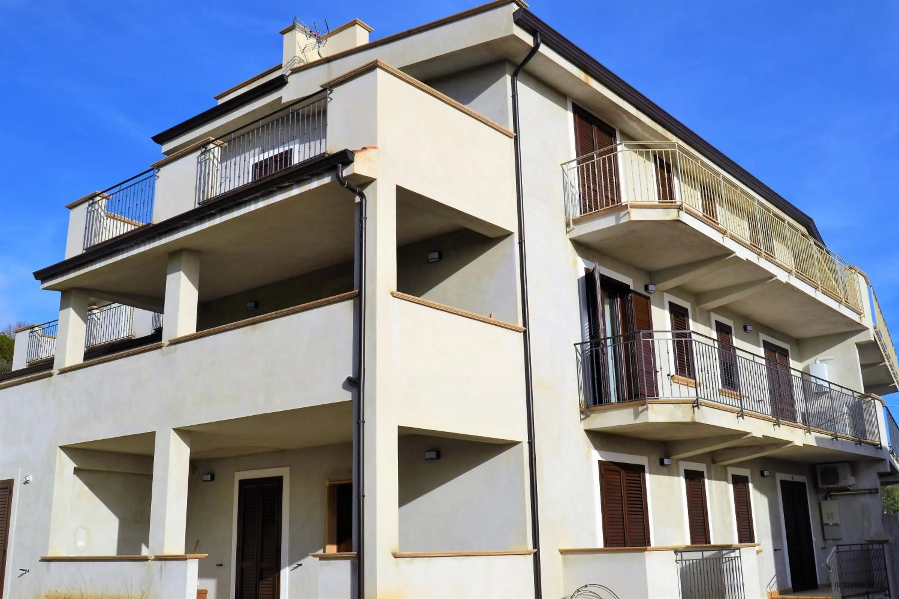 Property building in Costa del Sole