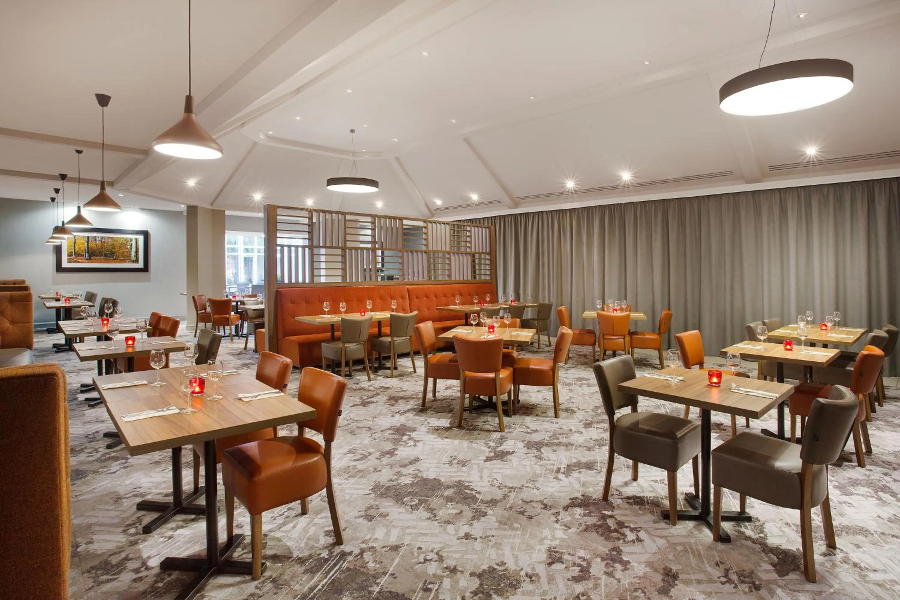 Restaurant/places to eat in Leonardo Hotel East Midlands Airport