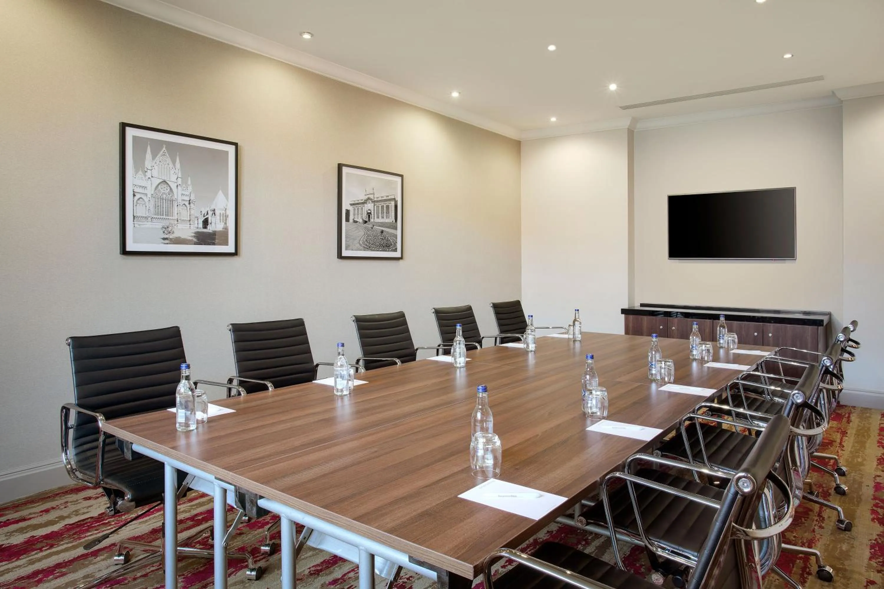 Meeting/conference room in Leonardo Hotel East Midlands Airport