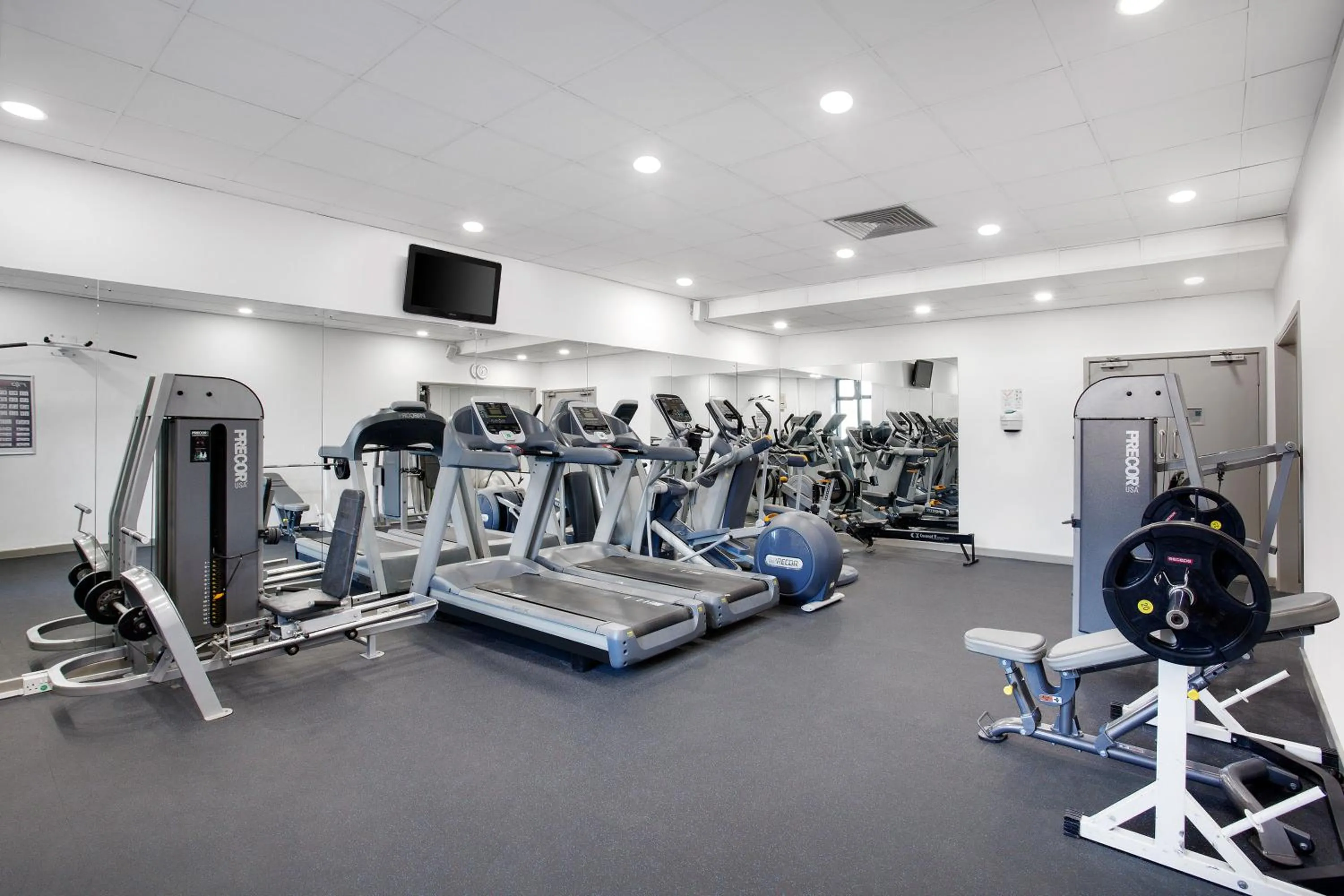 Fitness centre/facilities in Leonardo Hotel East Midlands Airport